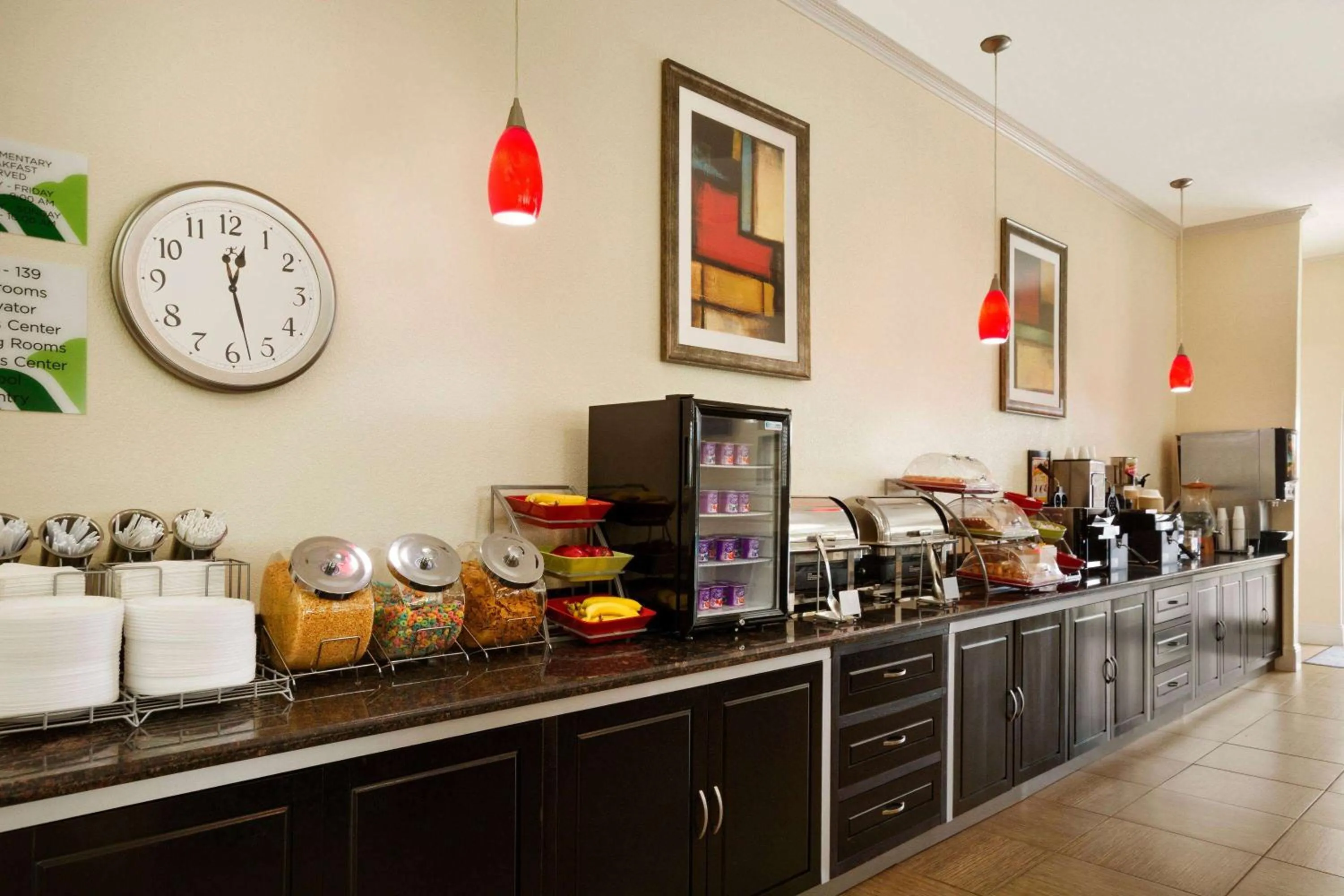 Restaurant/places to eat in Wingate by Wyndham San Marcos