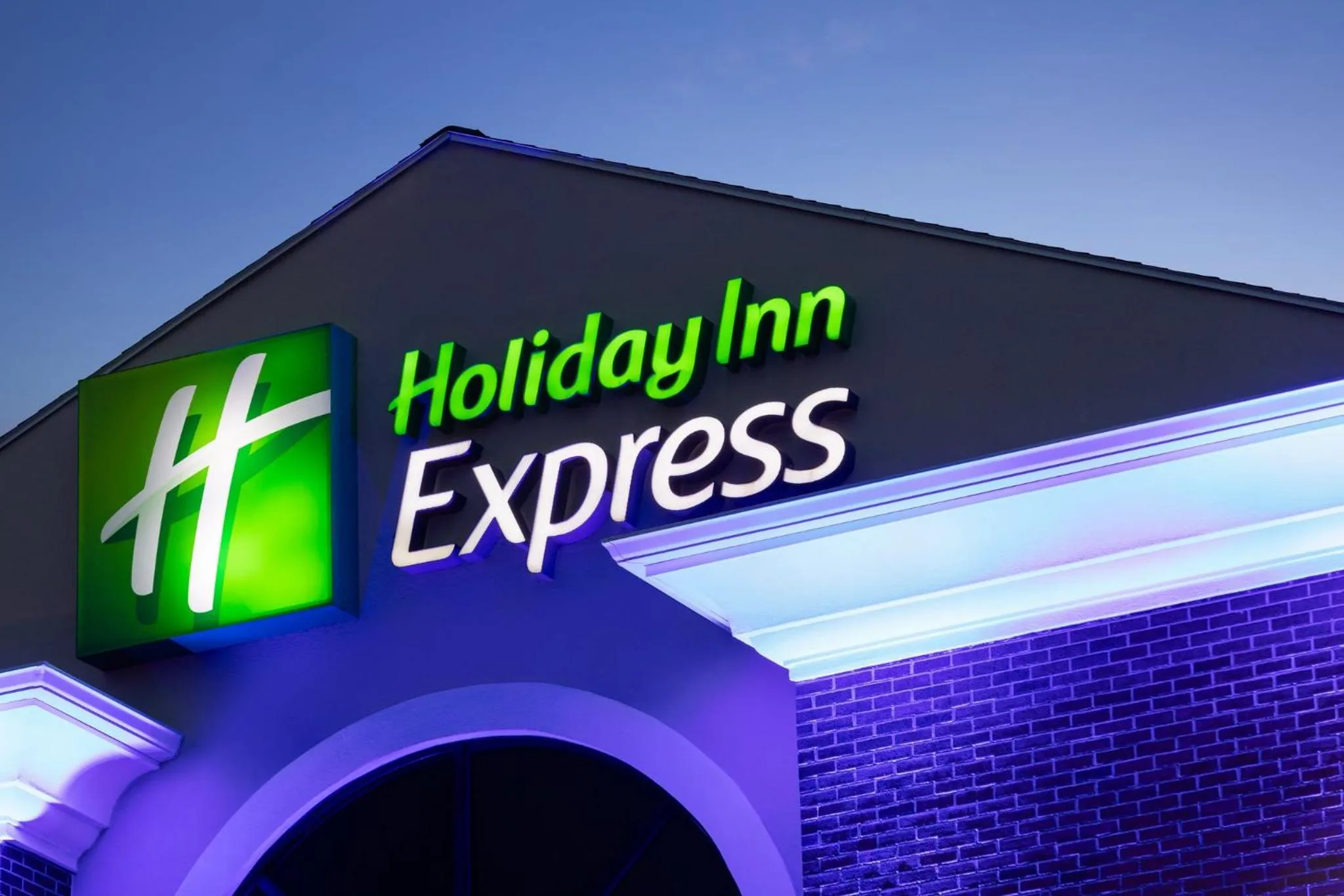 Property building in Holiday Inn Express & Suites East Greenbush Albany-Skyline by IHG
