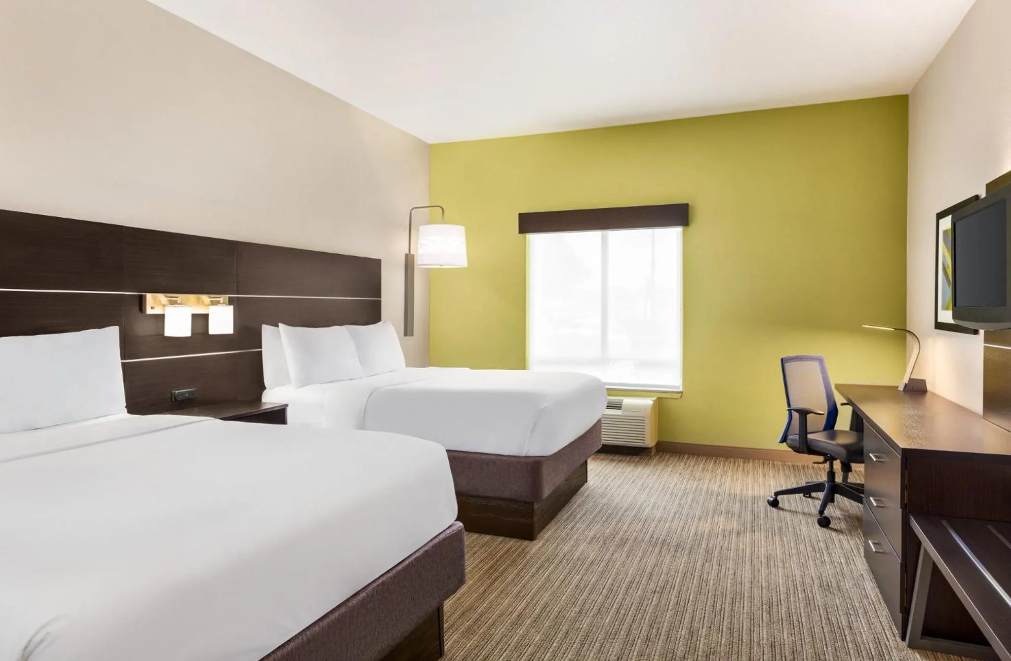 Photo of the whole room, Bed in Holiday Inn Express Hotel & Suites San Antonio NW-Medical Area by IHG
