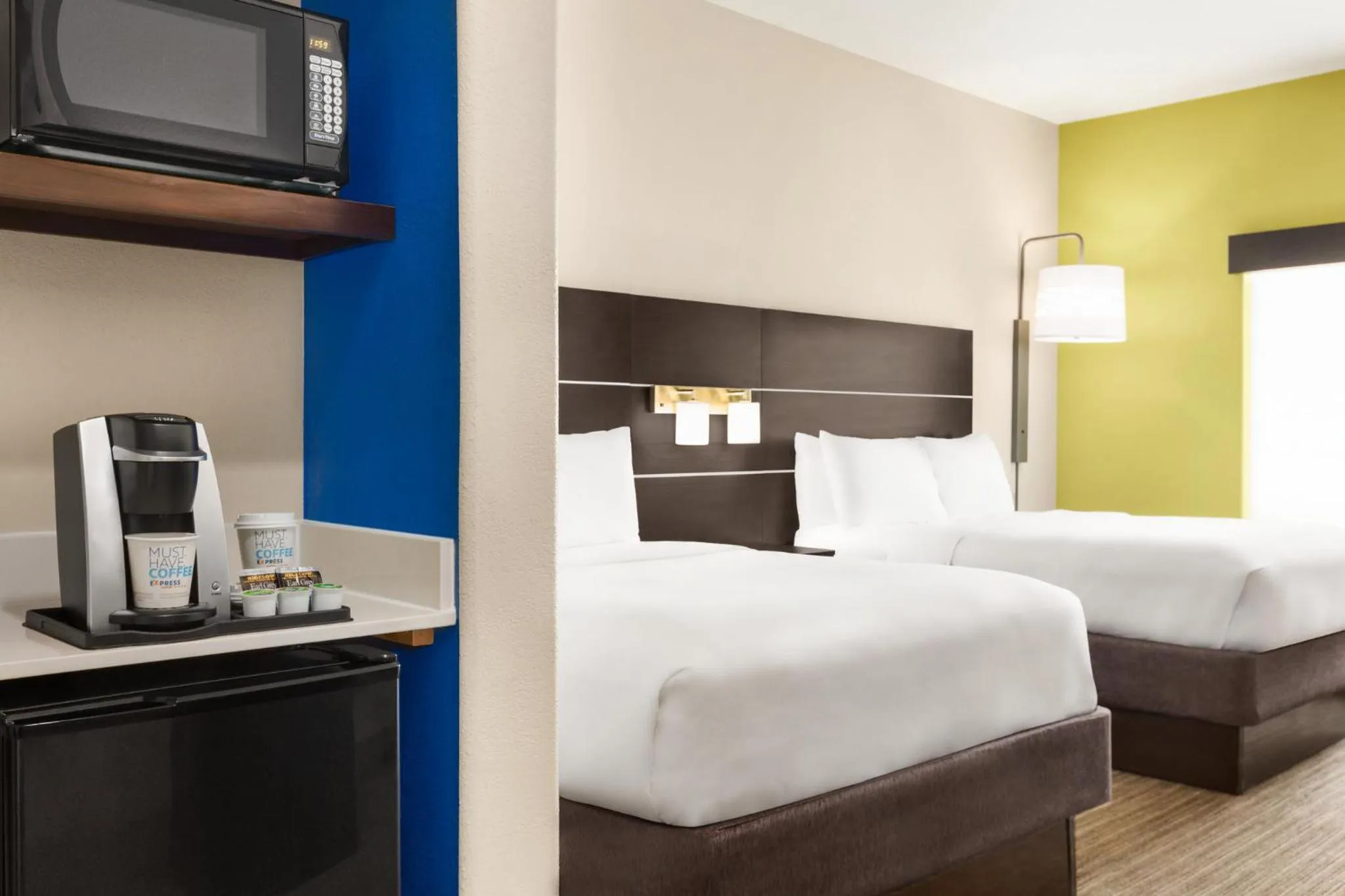 Photo of the whole room, Bed in Holiday Inn Express Hotel & Suites San Antonio NW-Medical Area by IHG