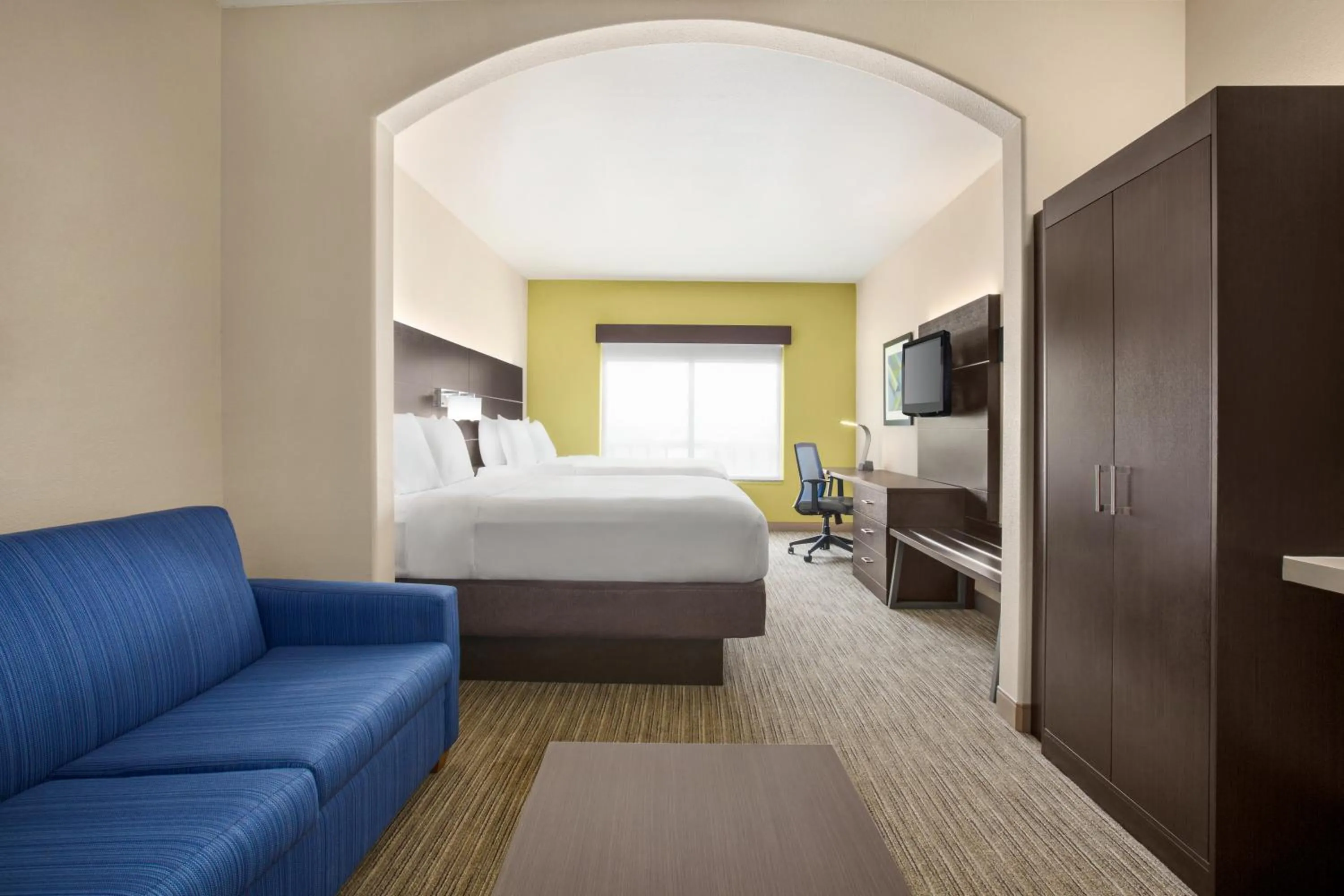 Bed in Holiday Inn Express Hotel & Suites San Antonio NW-Medical Area by IHG