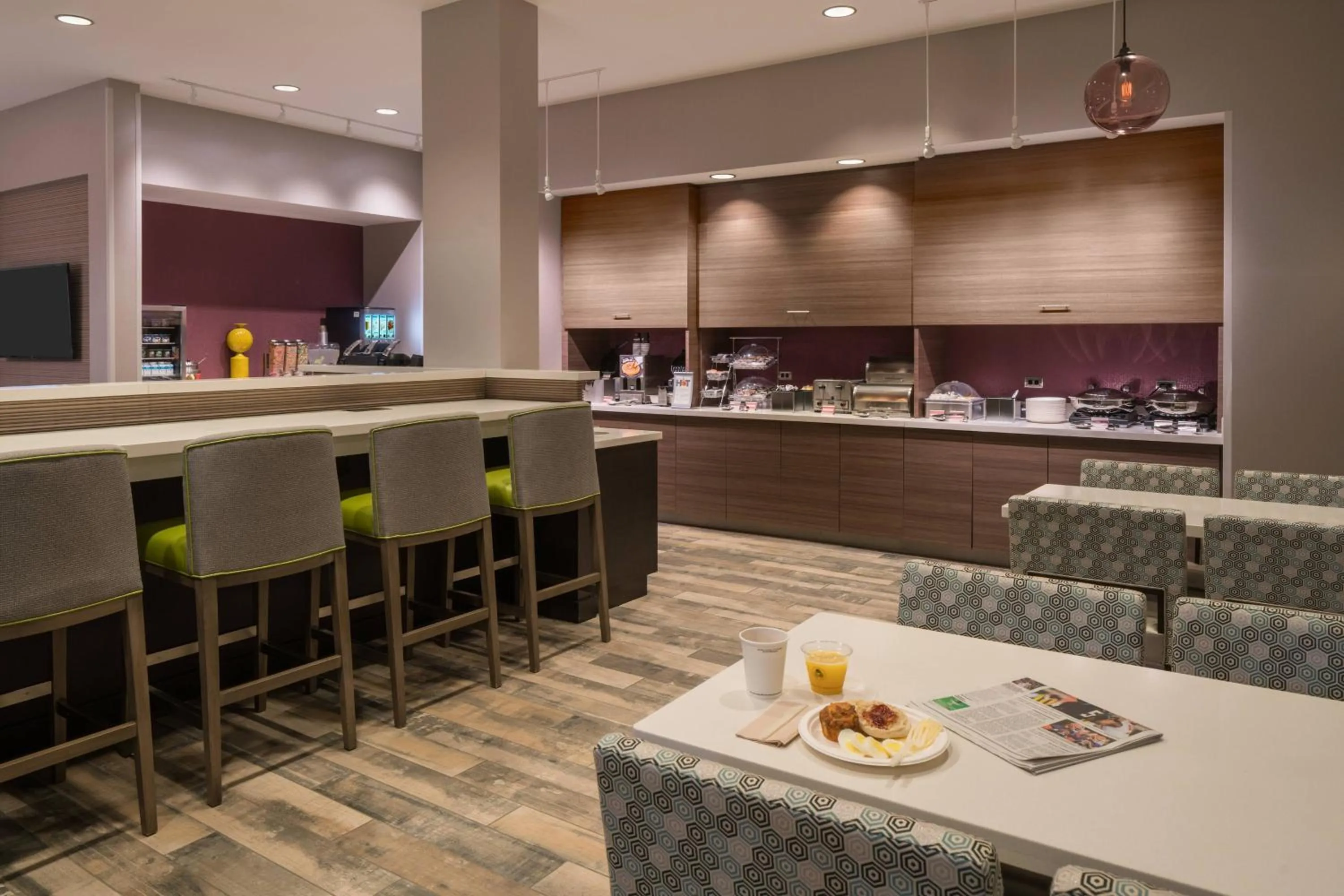 Breakfast in TownePlace Suites by Marriott Chicago Schaumburg