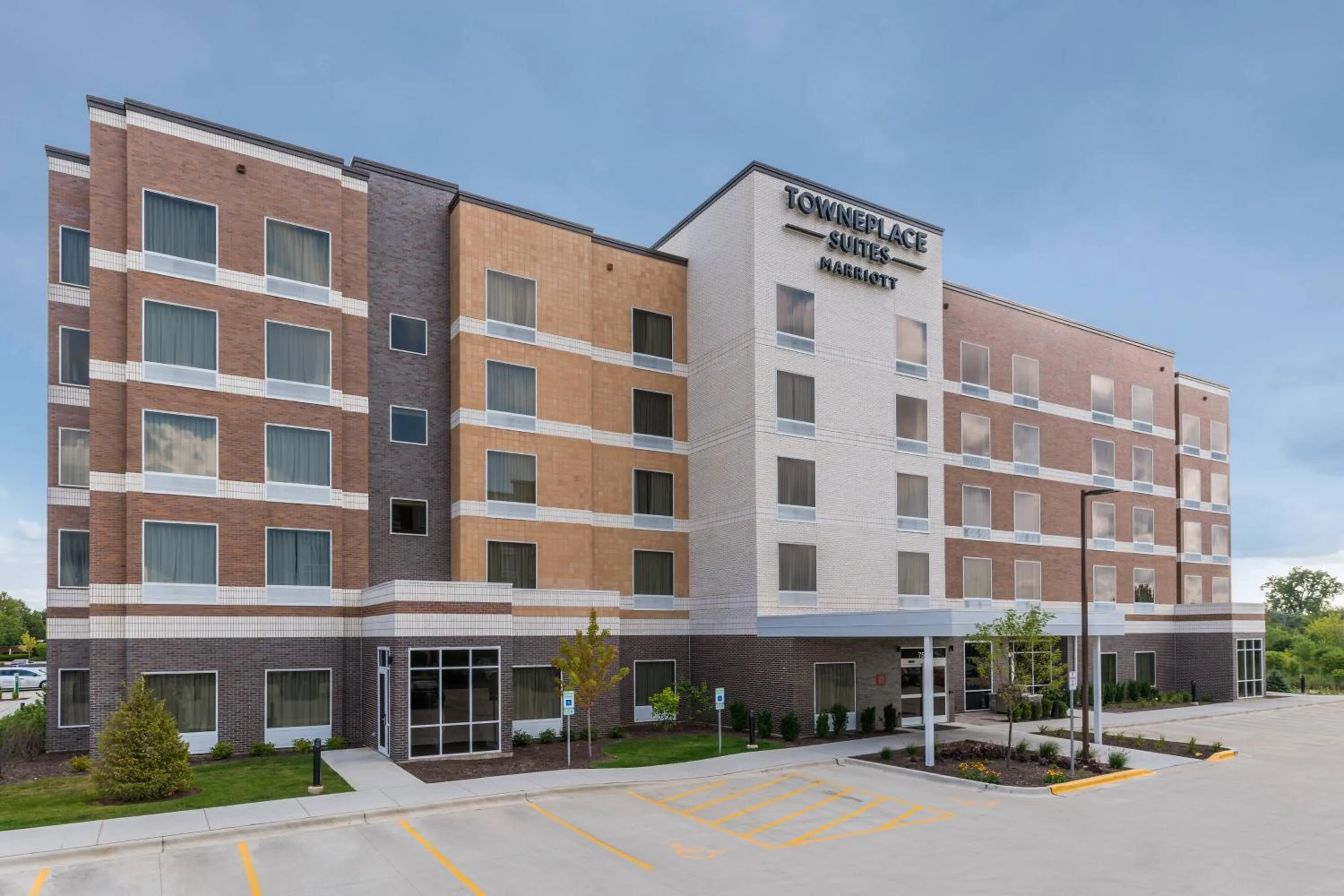 Property building in TownePlace Suites by Marriott Chicago Schaumburg