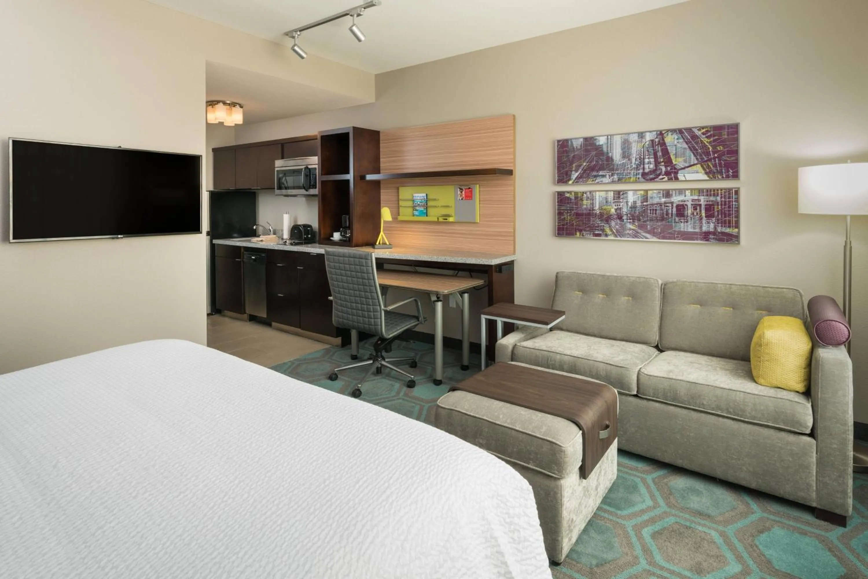 Photo of the whole room, Bed in TownePlace Suites by Marriott Chicago Schaumburg