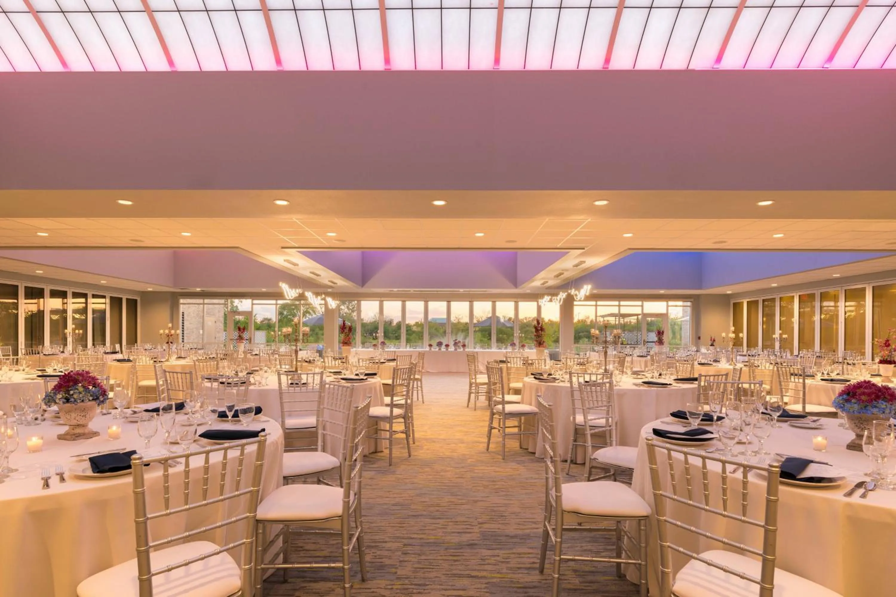 Meeting/conference room in Fairfield Inn & Suites by Marriott Chicago Schaumburg