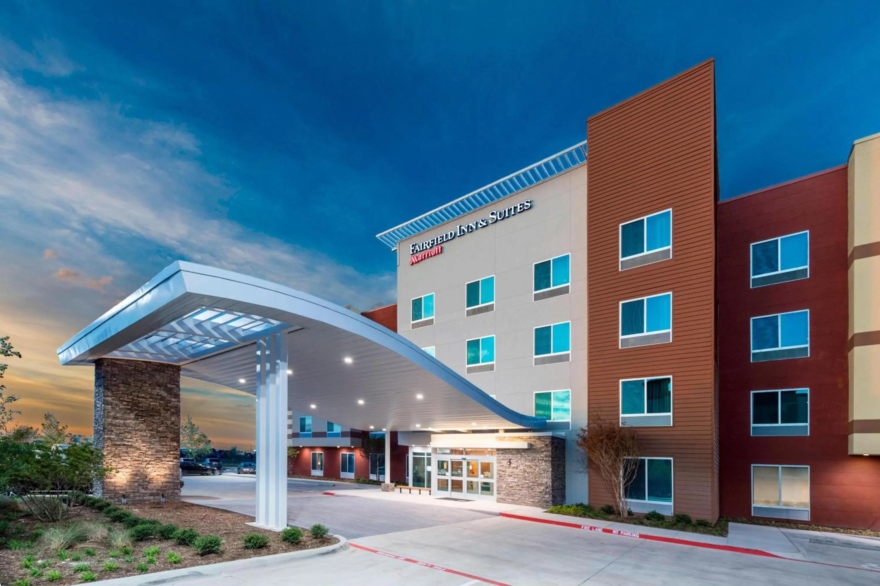 Property building in Fairfield Inn & Suites by Marriott Dallas Waxahachie