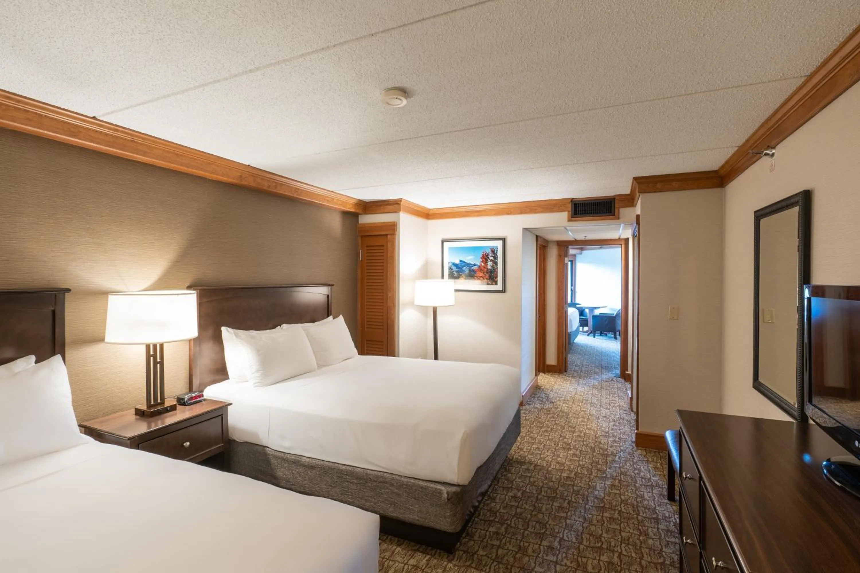 Bedroom, Bed in Crowne Plaza Lake Placid by IHG