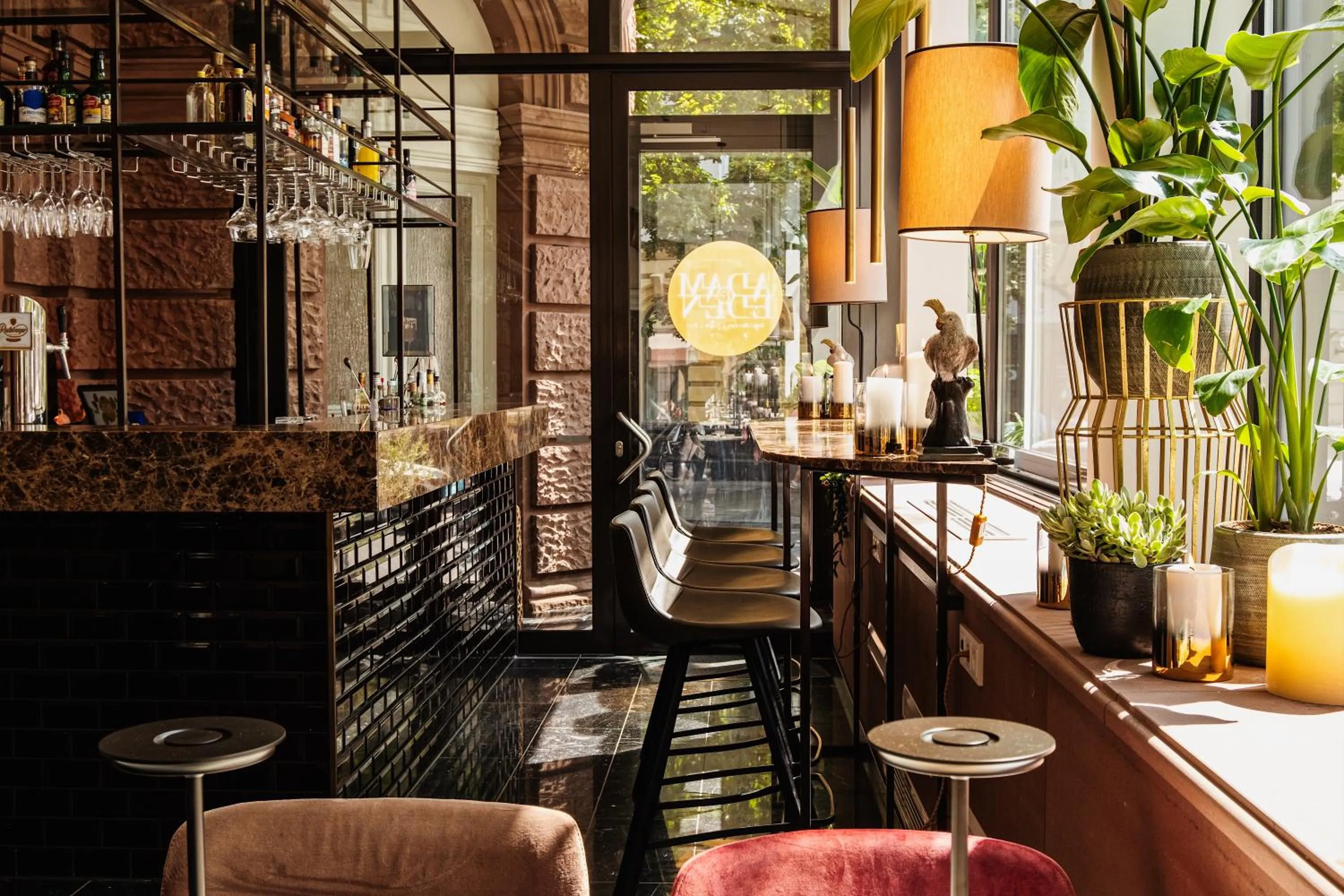 Restaurant/places to eat in AC Hotel by Marriott Mainz