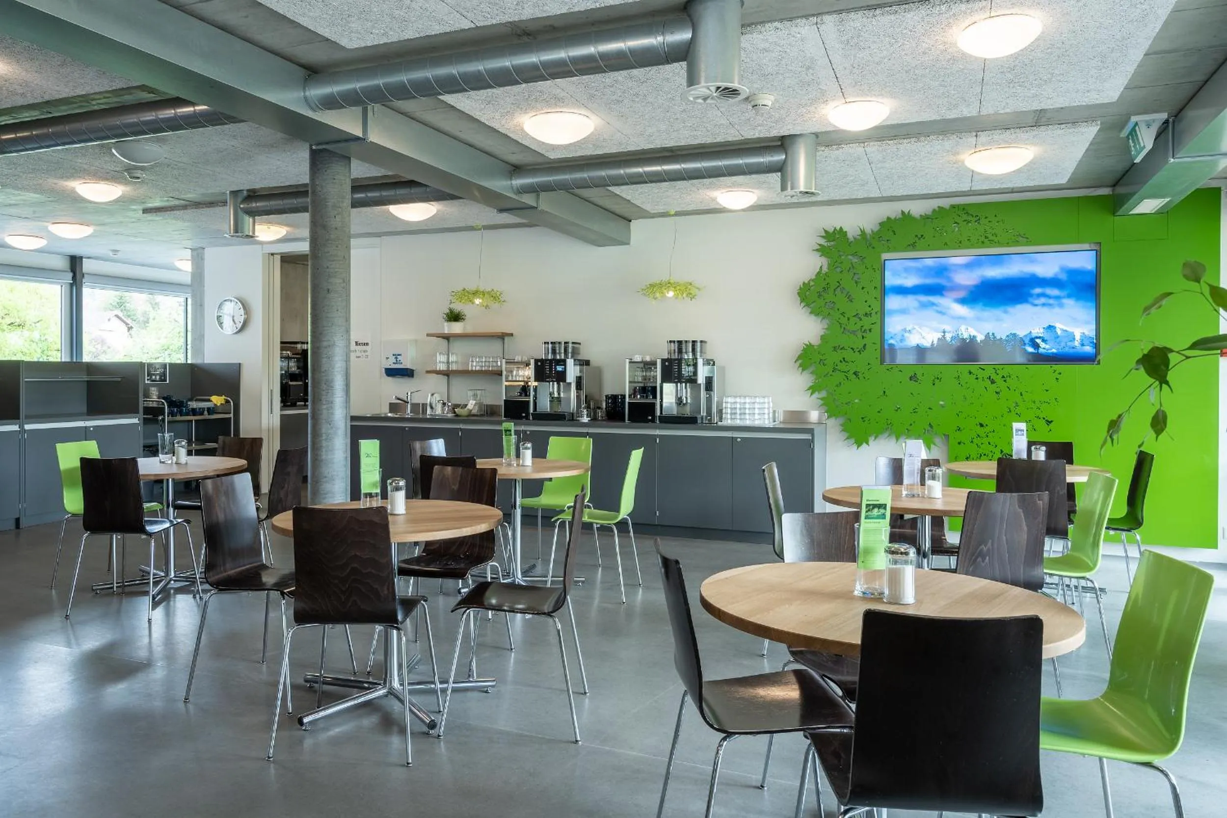 Restaurant/places to eat in Backpackers Villa Sonnenhof - Hostel Interlaken