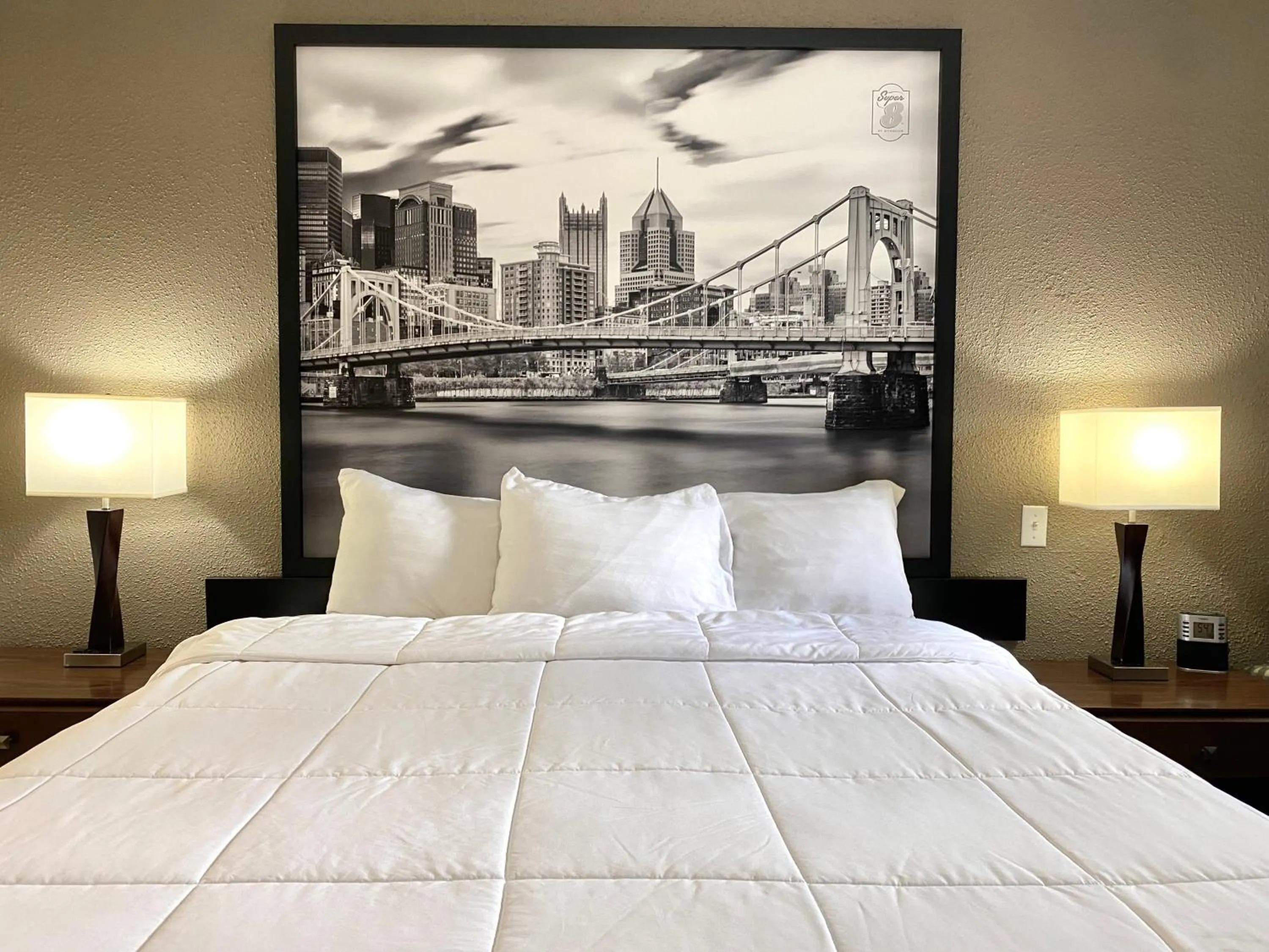 Photo of the whole room, Bed in Super 8 by Wyndham Greensburg