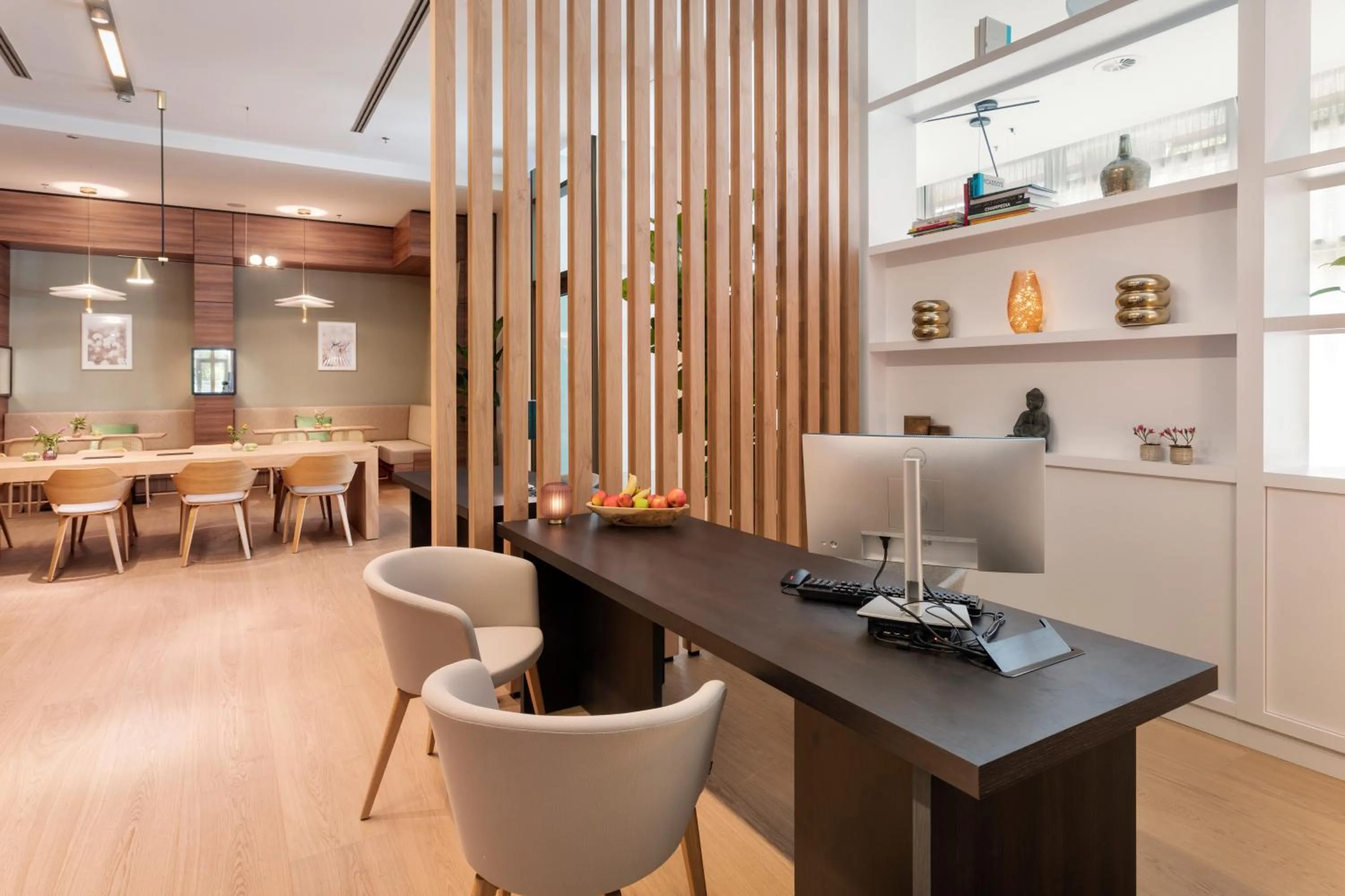 Lounge or bar in Meliá Düsseldorf