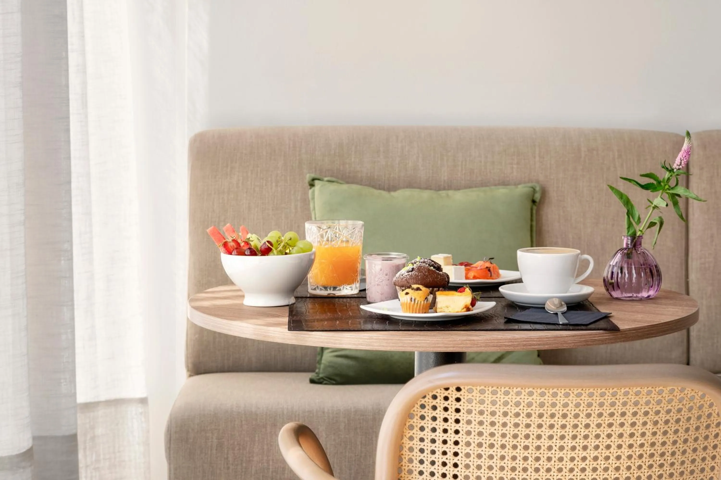 Seating area in Meliá Düsseldorf
