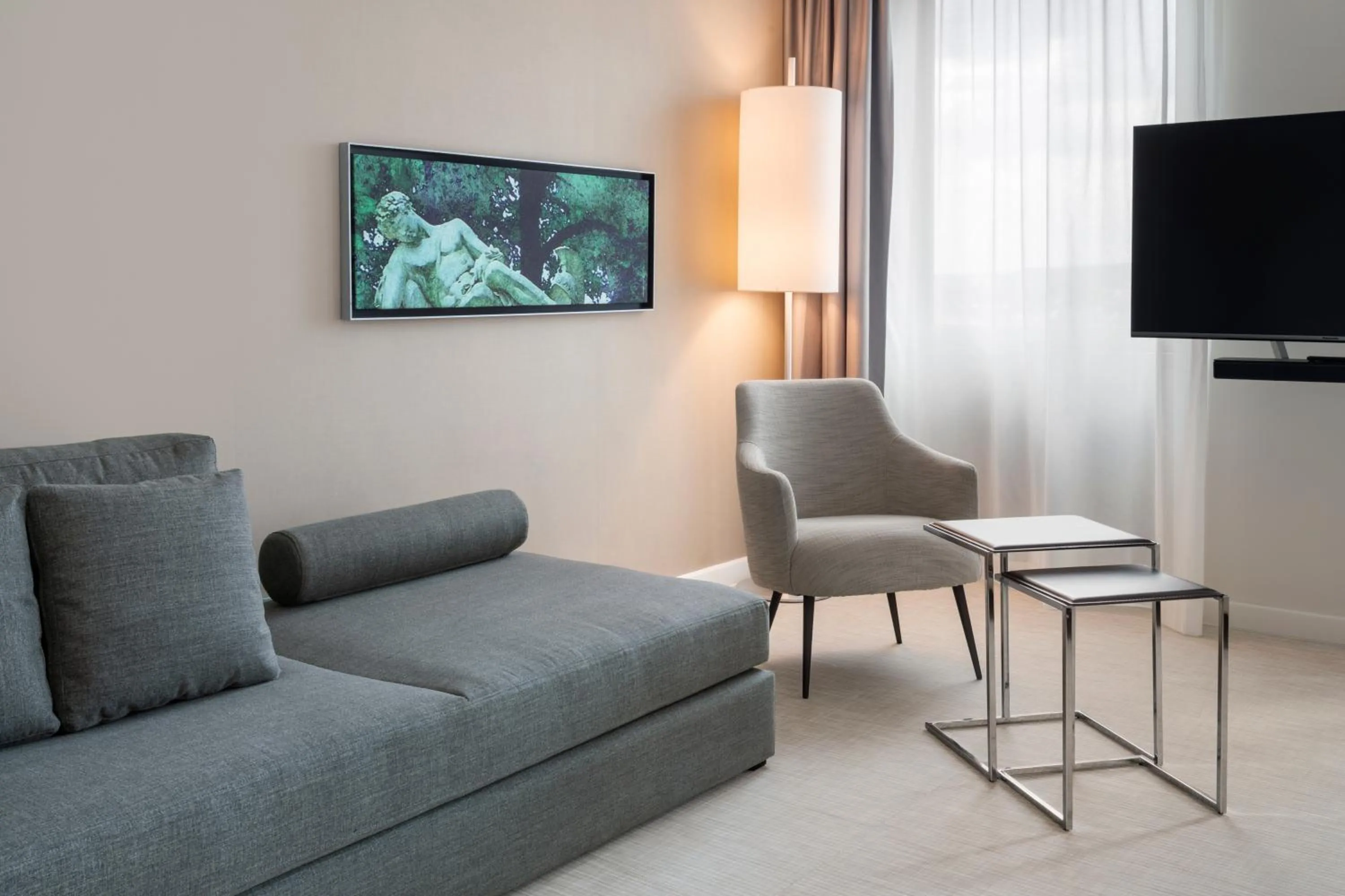 TV and multimedia in Meliá Düsseldorf