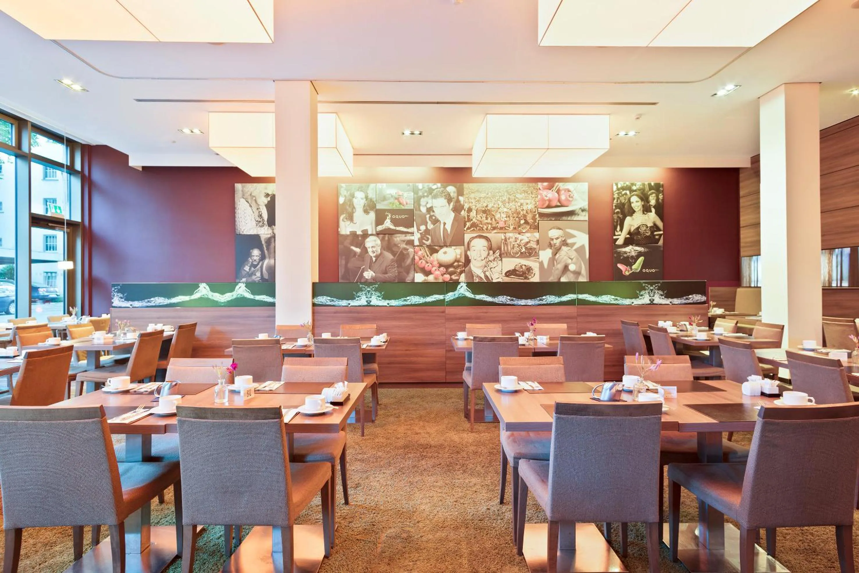 Restaurant/places to eat in Meliá Düsseldorf