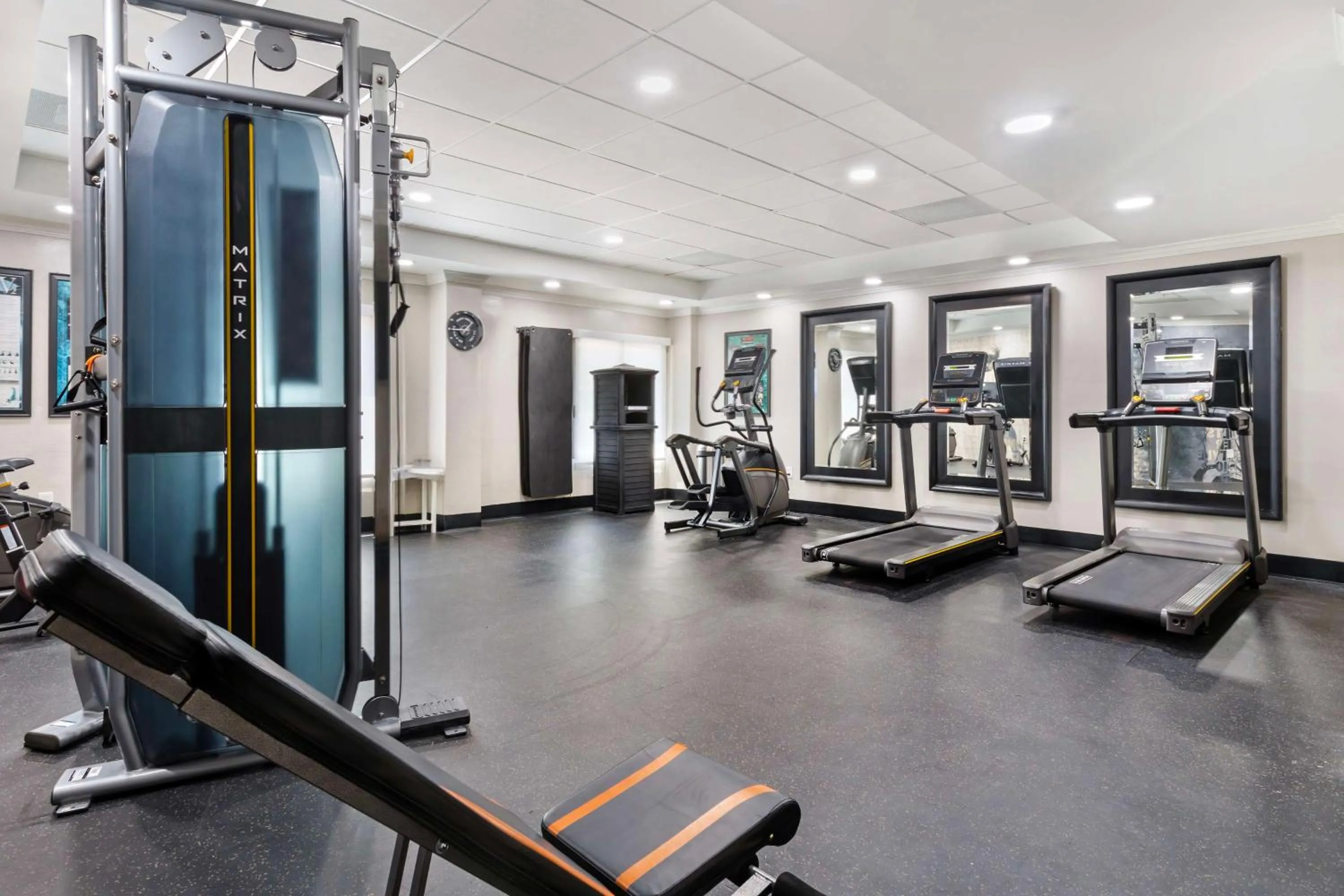 Fitness centre/facilities in Best Western Plus Sugar Land-Stafford
