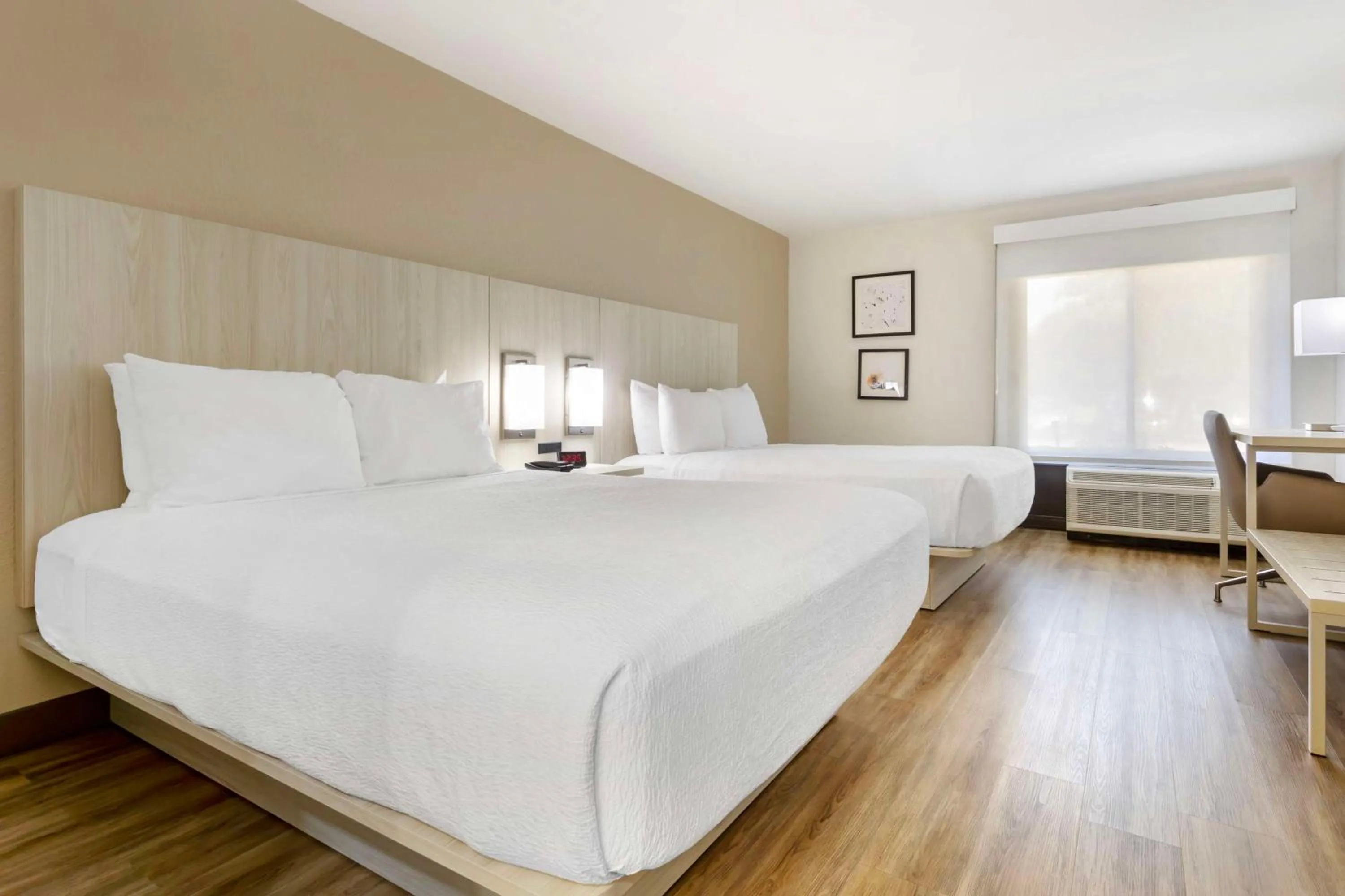 Bedroom, Bed in Best Western Plus Sugar Land-Stafford