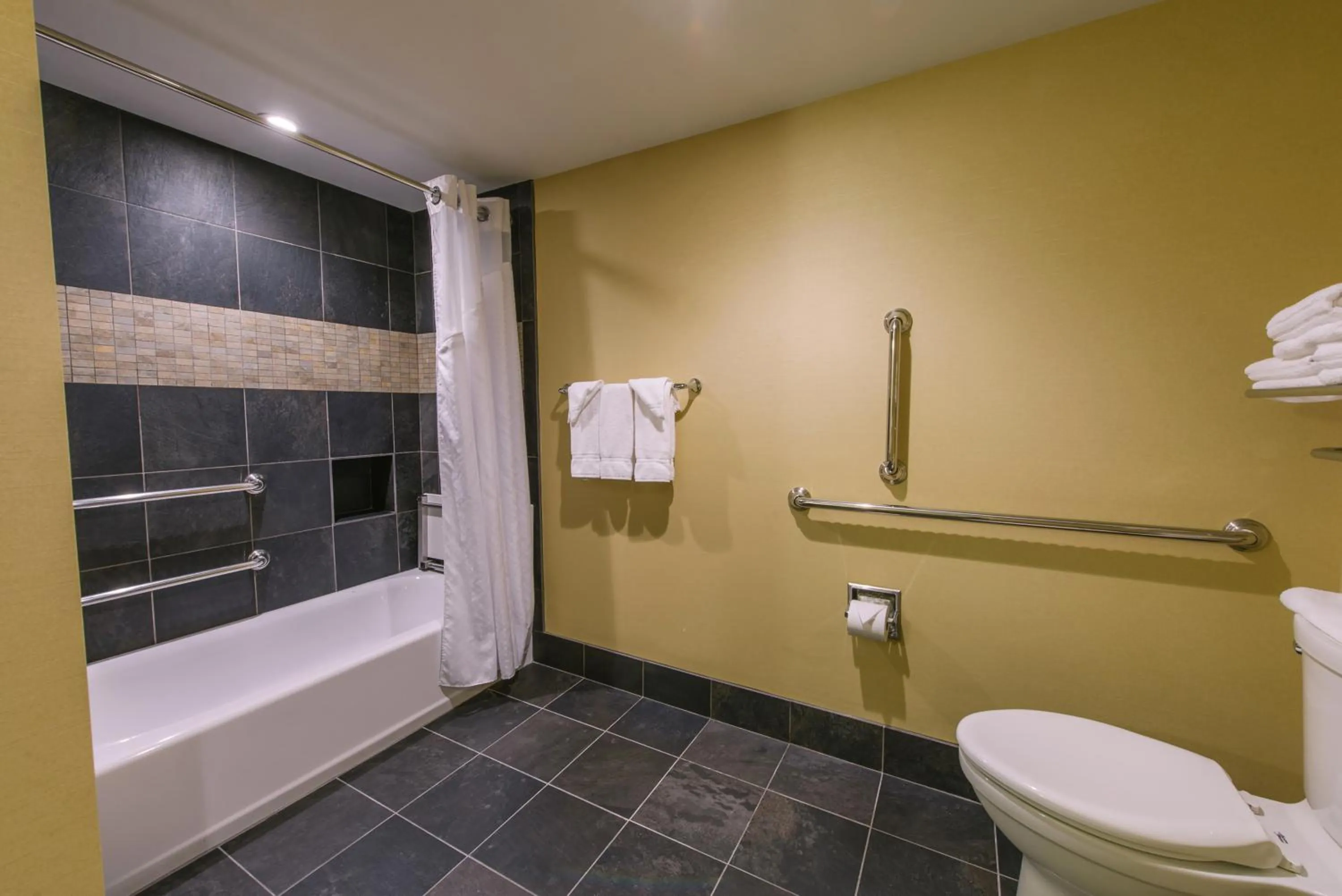 Bathroom in Hotel MTK Mount Kisco