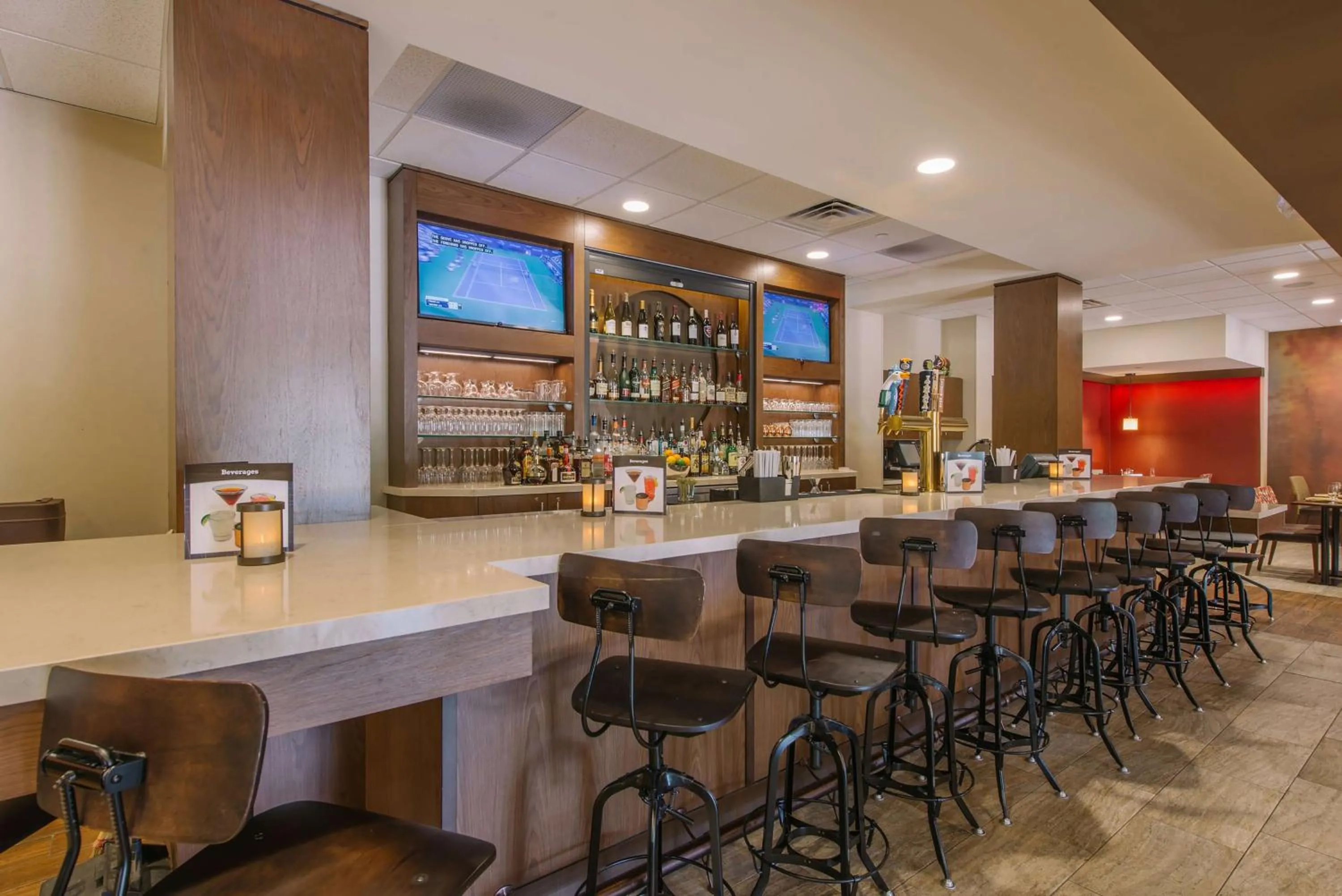 Lounge or bar in Hotel MTK Mount Kisco