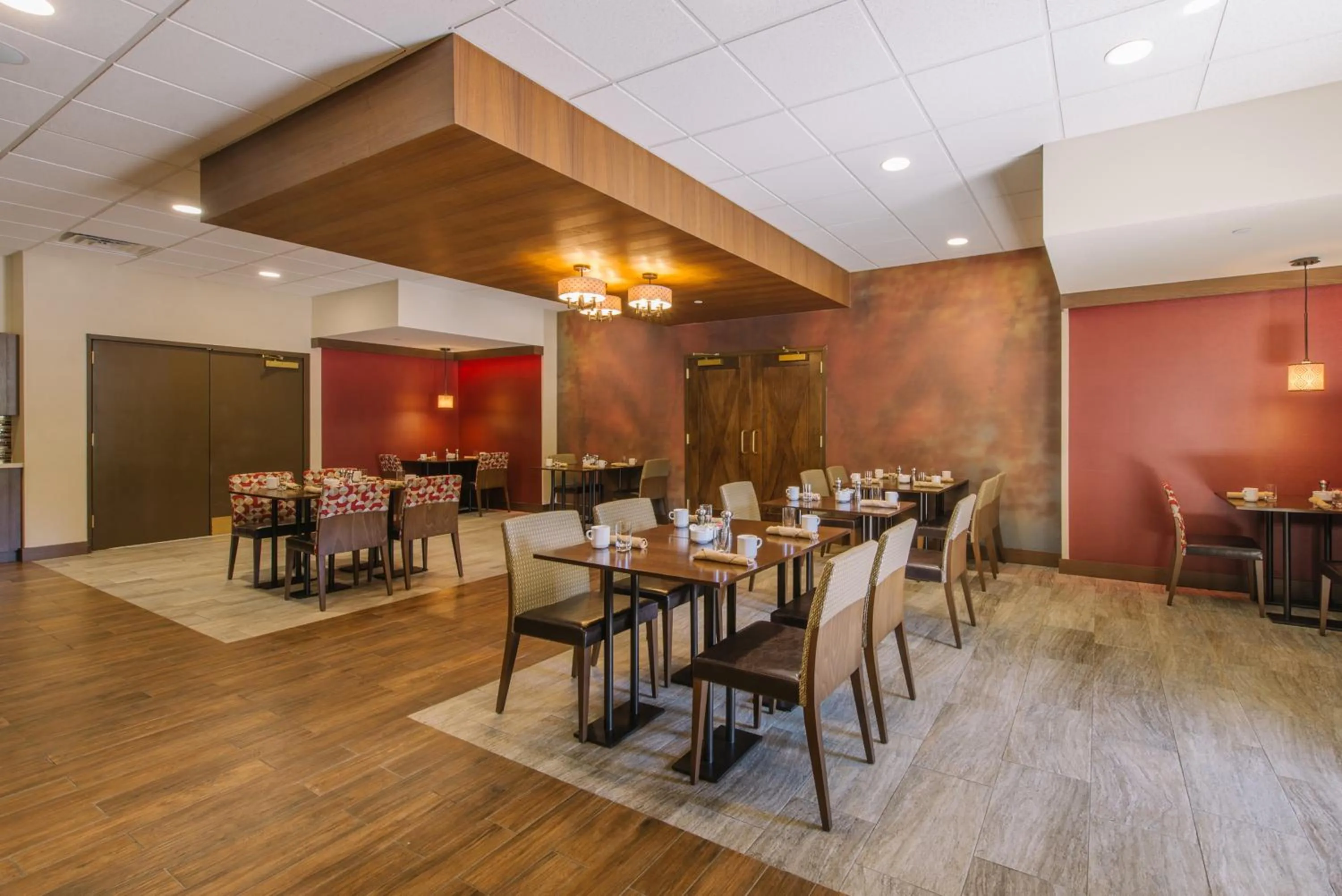 Restaurant/places to eat in Hotel MTK Mount Kisco