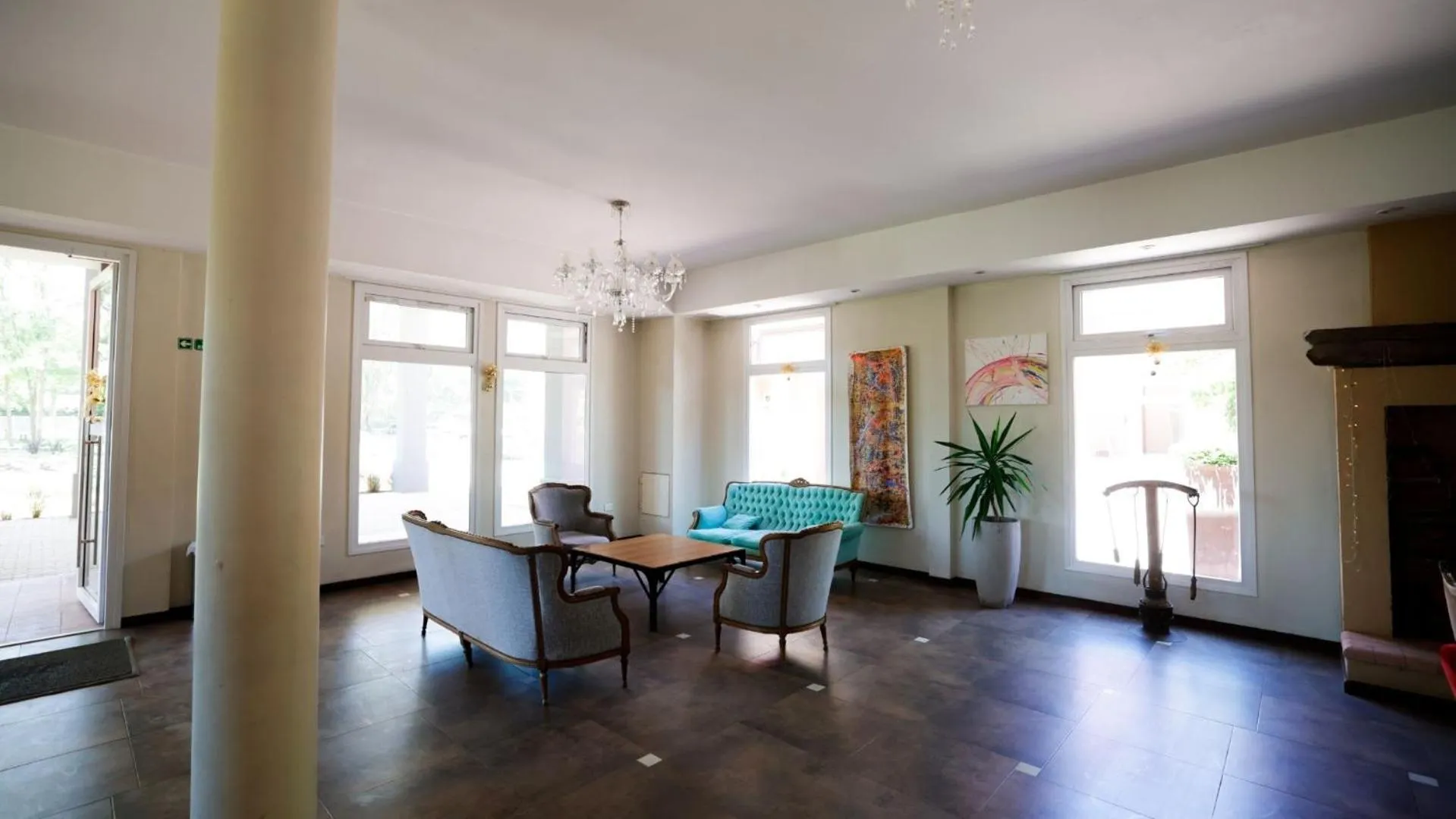 Living room in Howard Johnson Chascomus