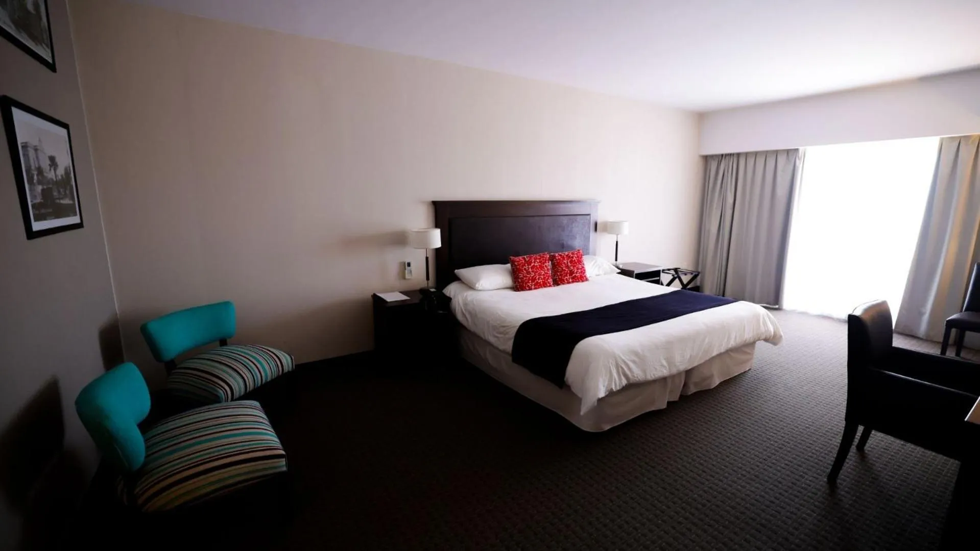 Bed in Howard Johnson Chascomus