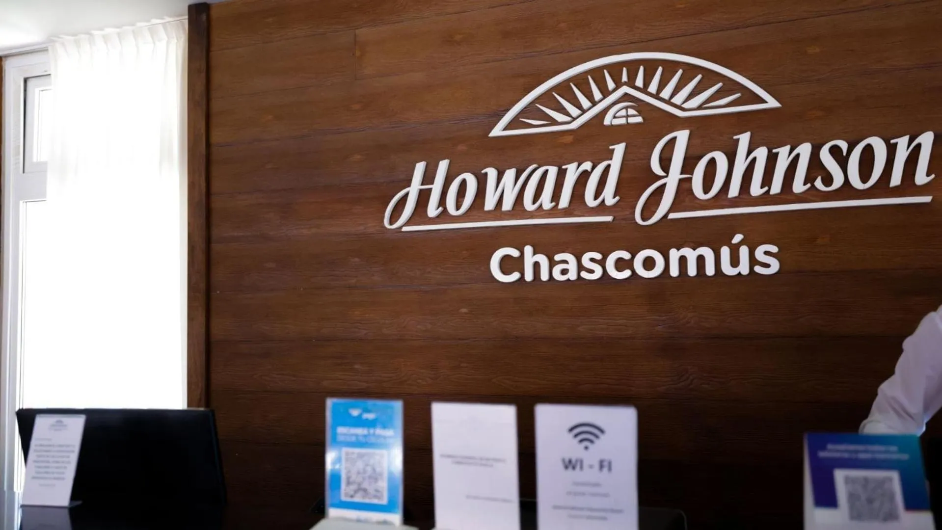 Property logo or sign in Howard Johnson Chascomus