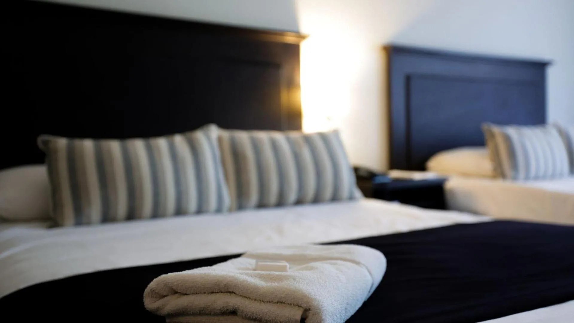 Bed in Howard Johnson Chascomus