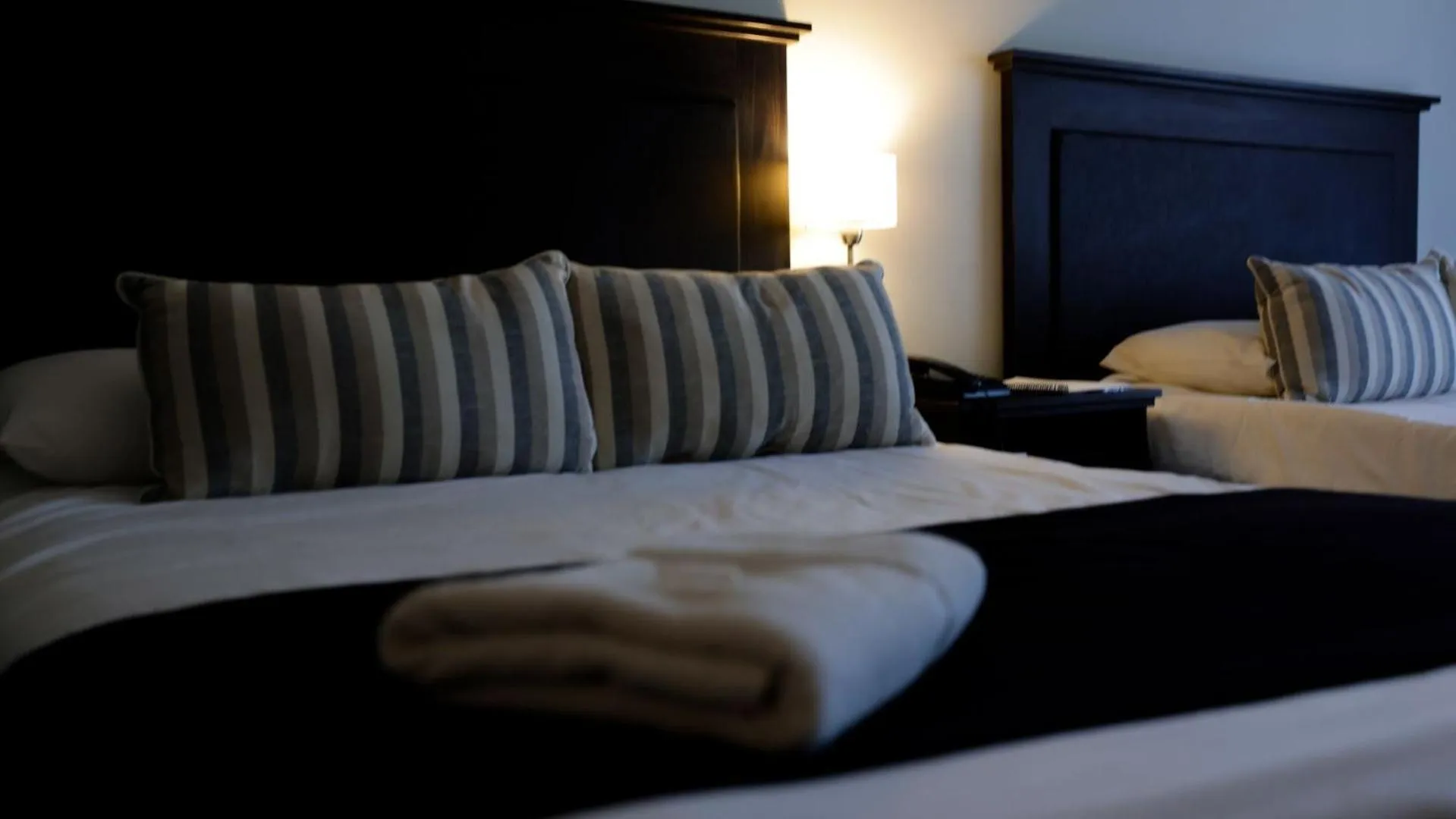 Bed in Howard Johnson Chascomus