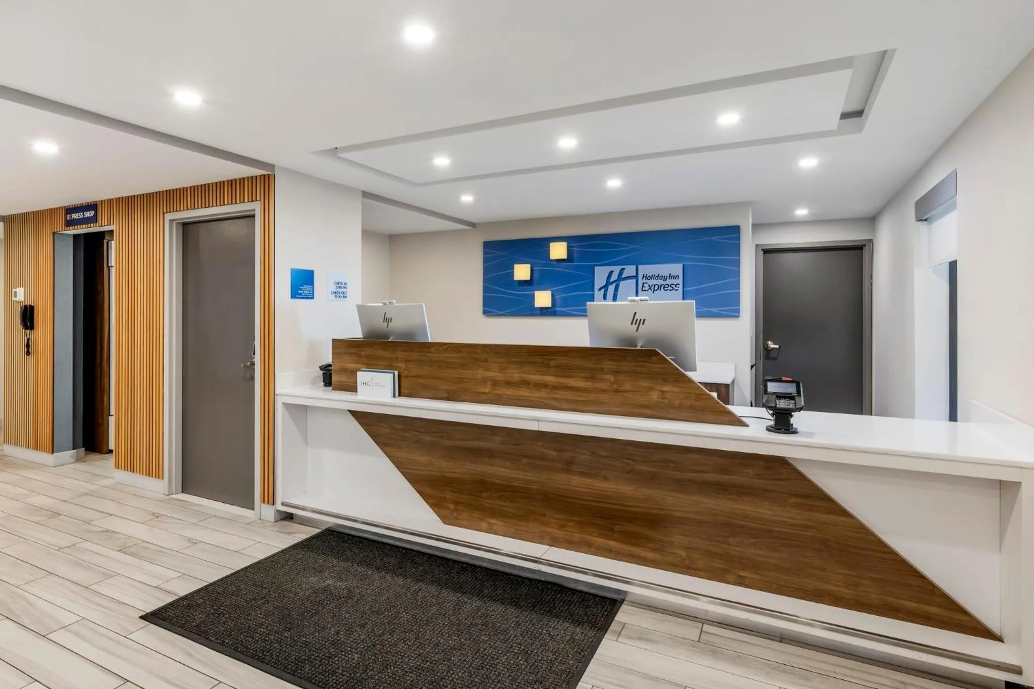 Property building in Holiday Inn Express Chicago-Downers Grove by IHG