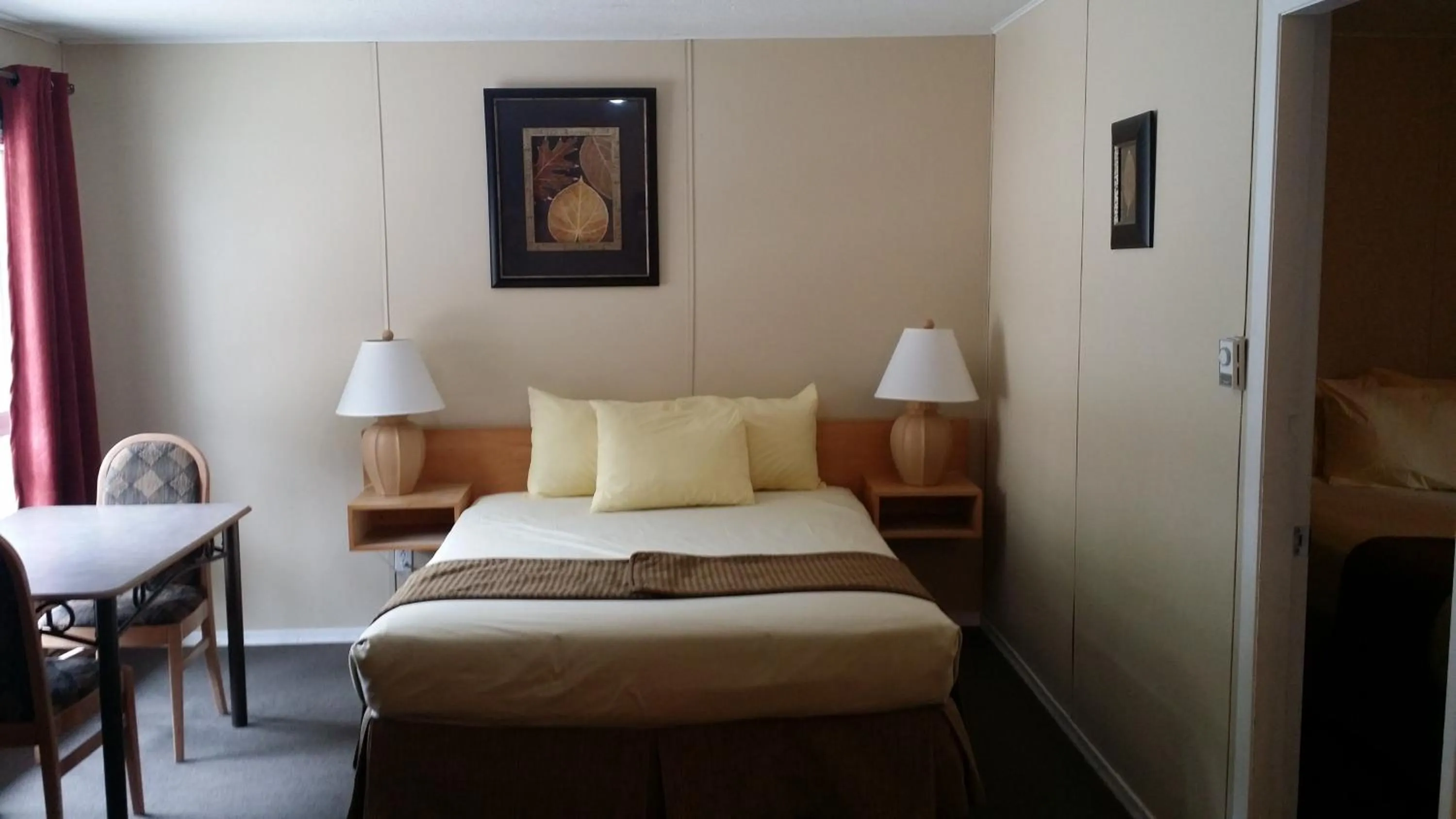 Bed in AppleTree Inn