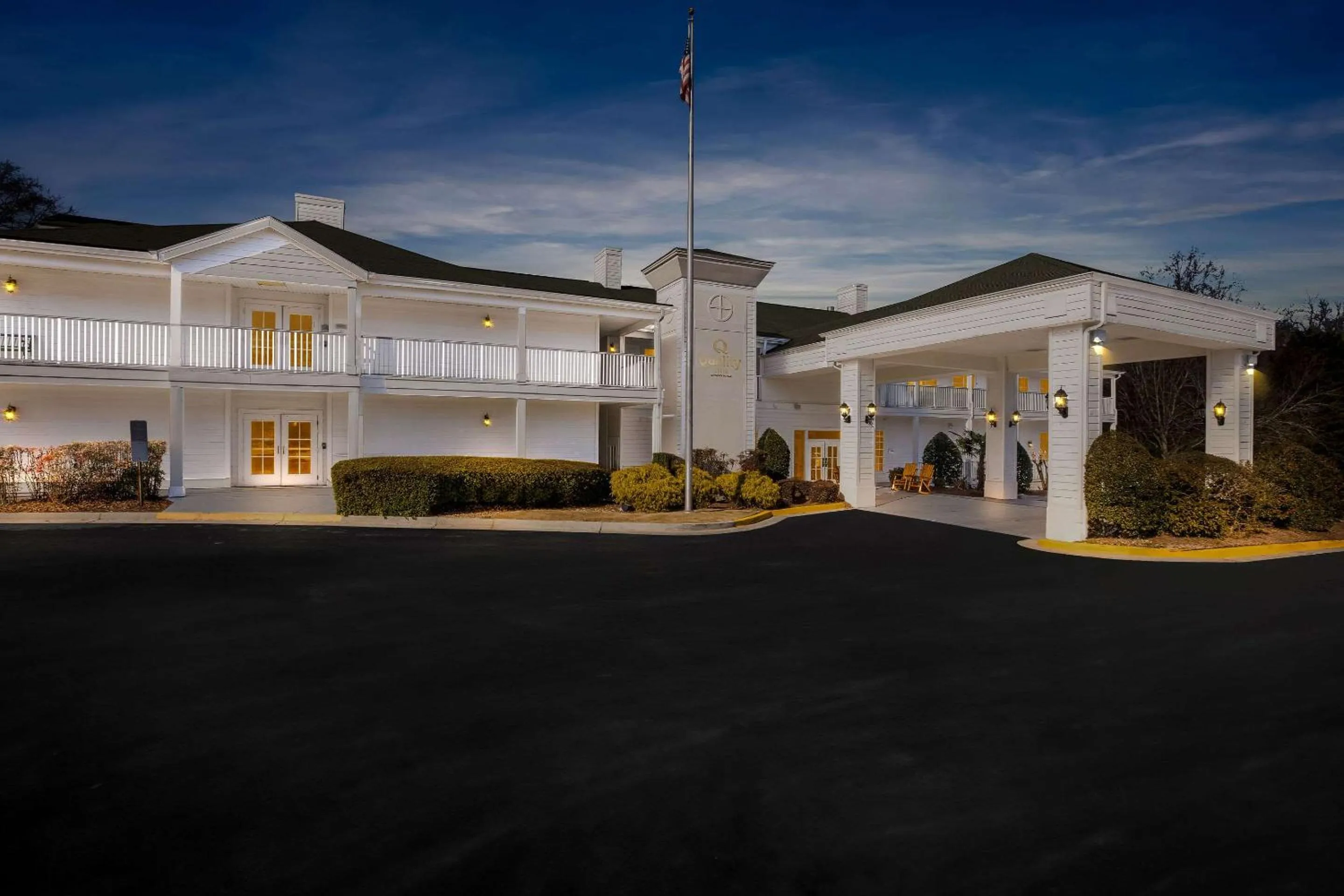 Property building in Quality Inn Fayetteville Near Historic Downtown Square