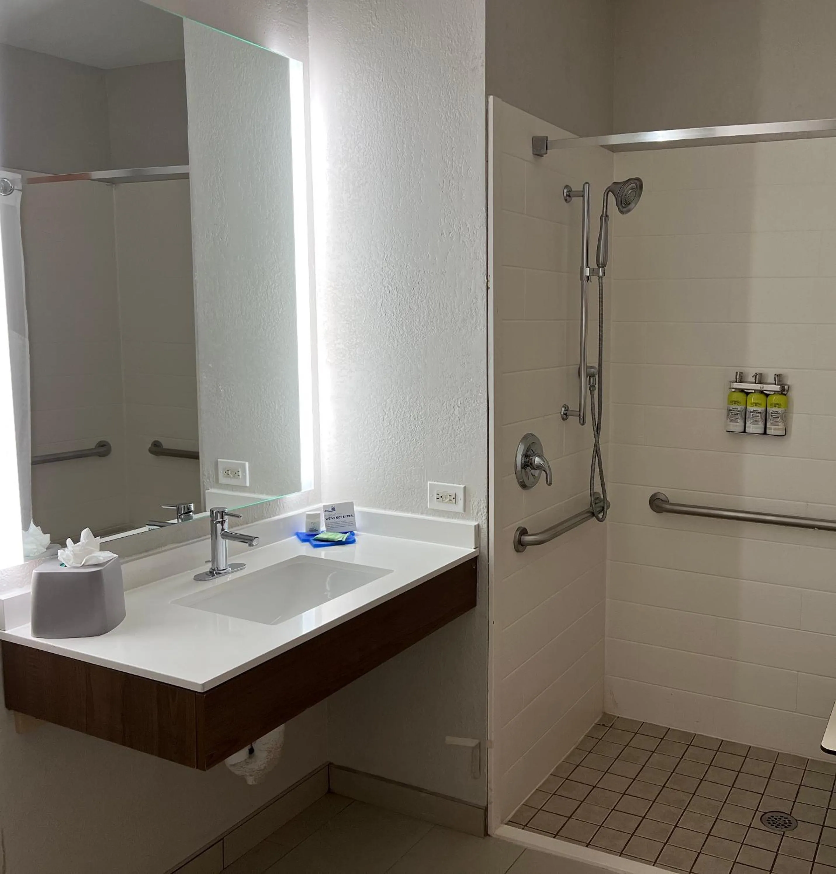 Bathroom in Holiday Inn Express Hotel & Suites Waukegan/Gurnee by IHG