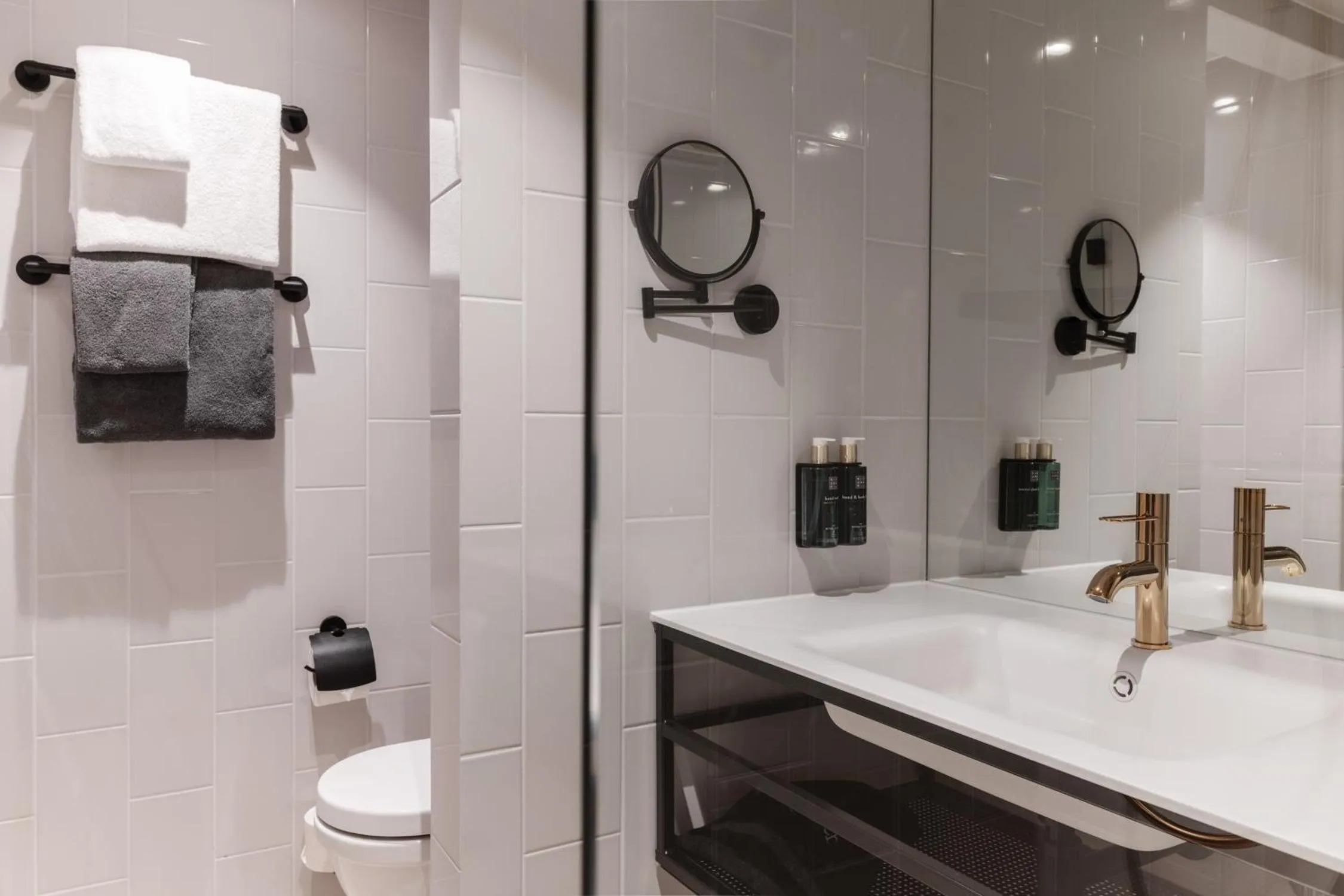 Shower in Clarion Hotel Amaranten