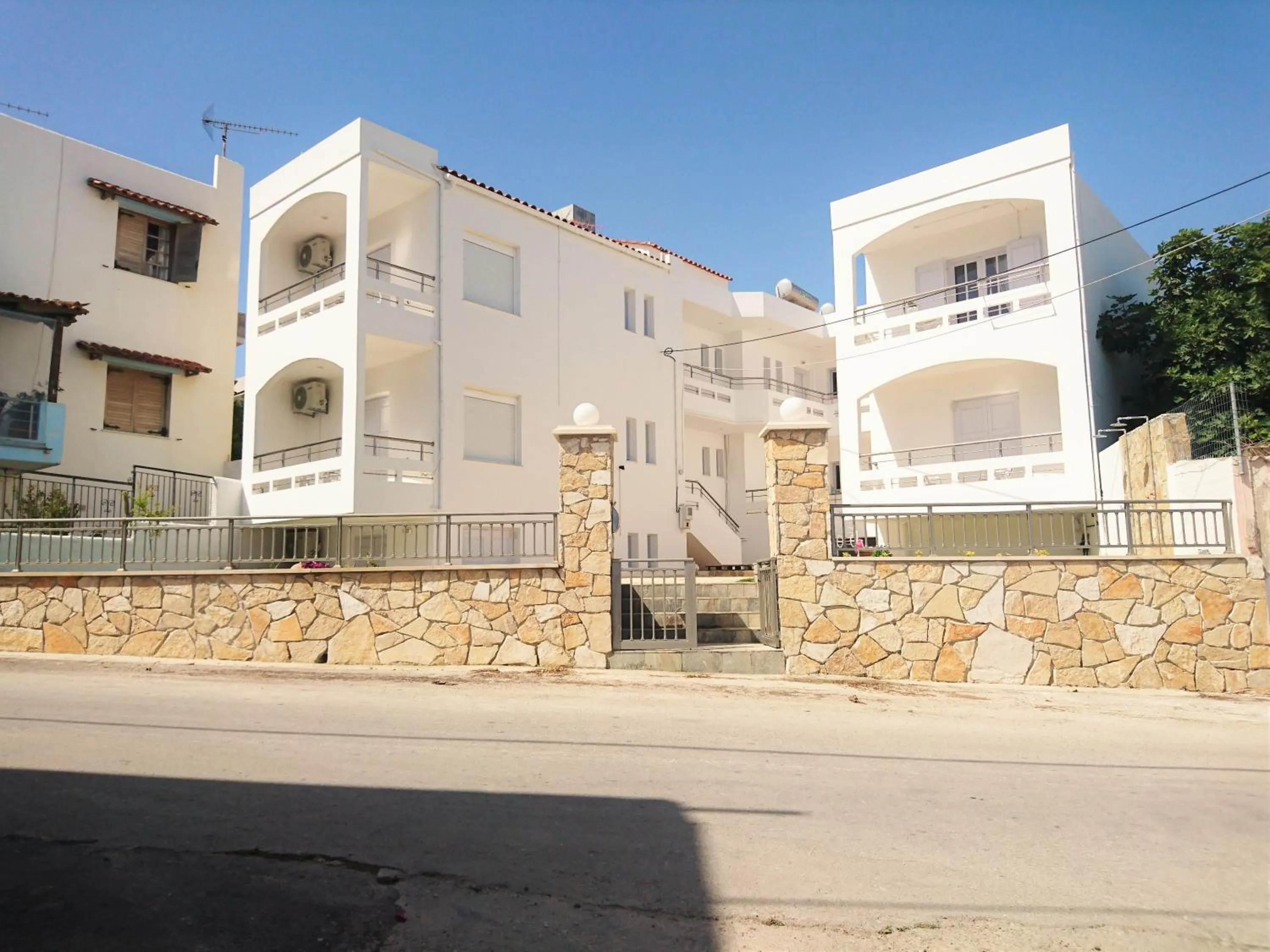 Facade/entrance in Crown Apartments