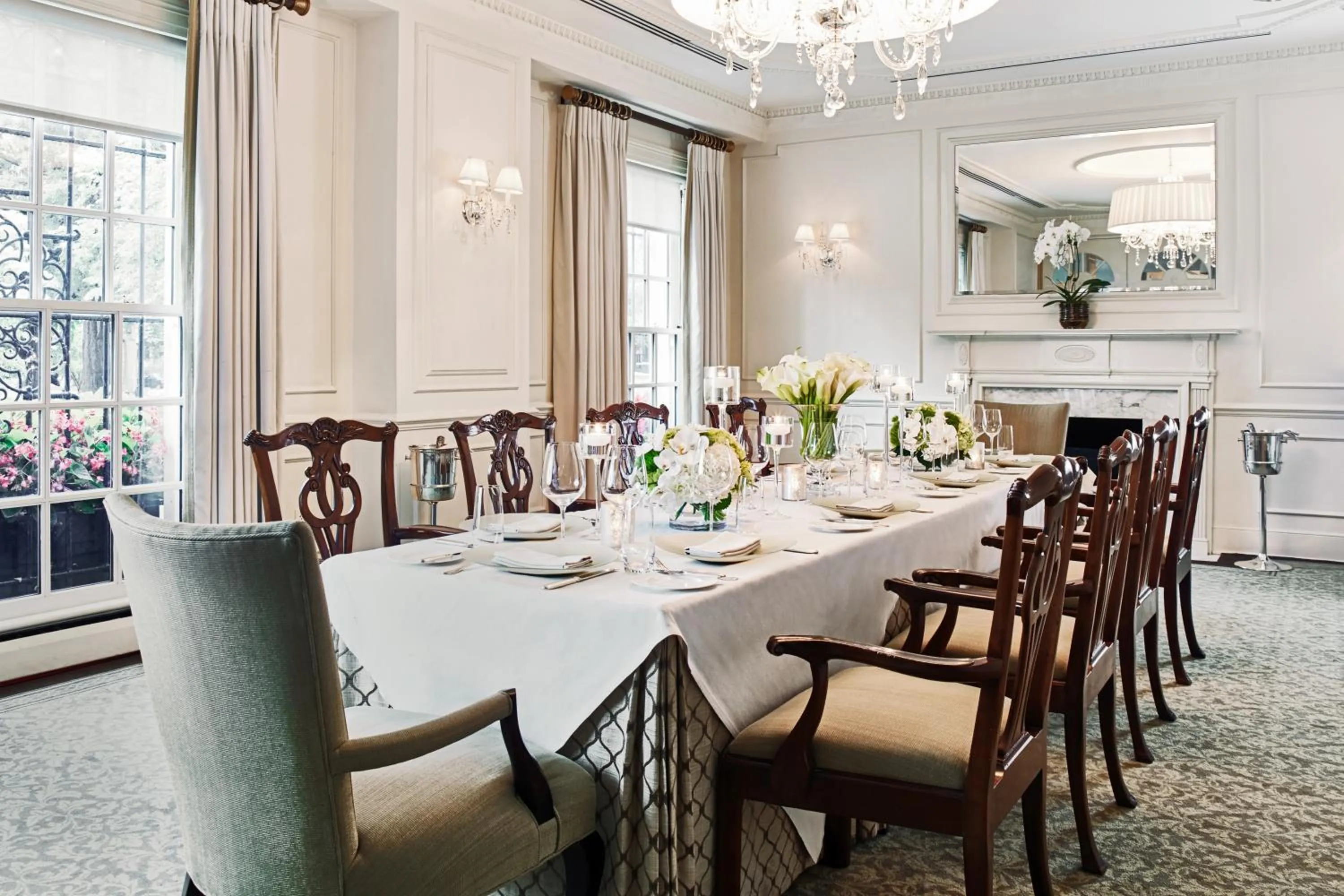 Restaurant/places to eat in The Hay - Adams