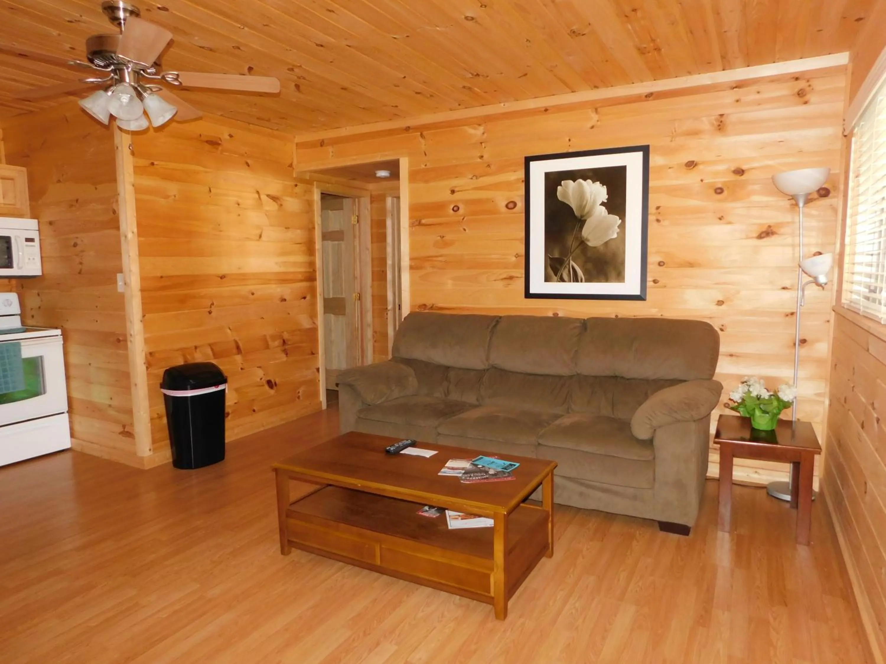 Living room in Olympian Resort Motel