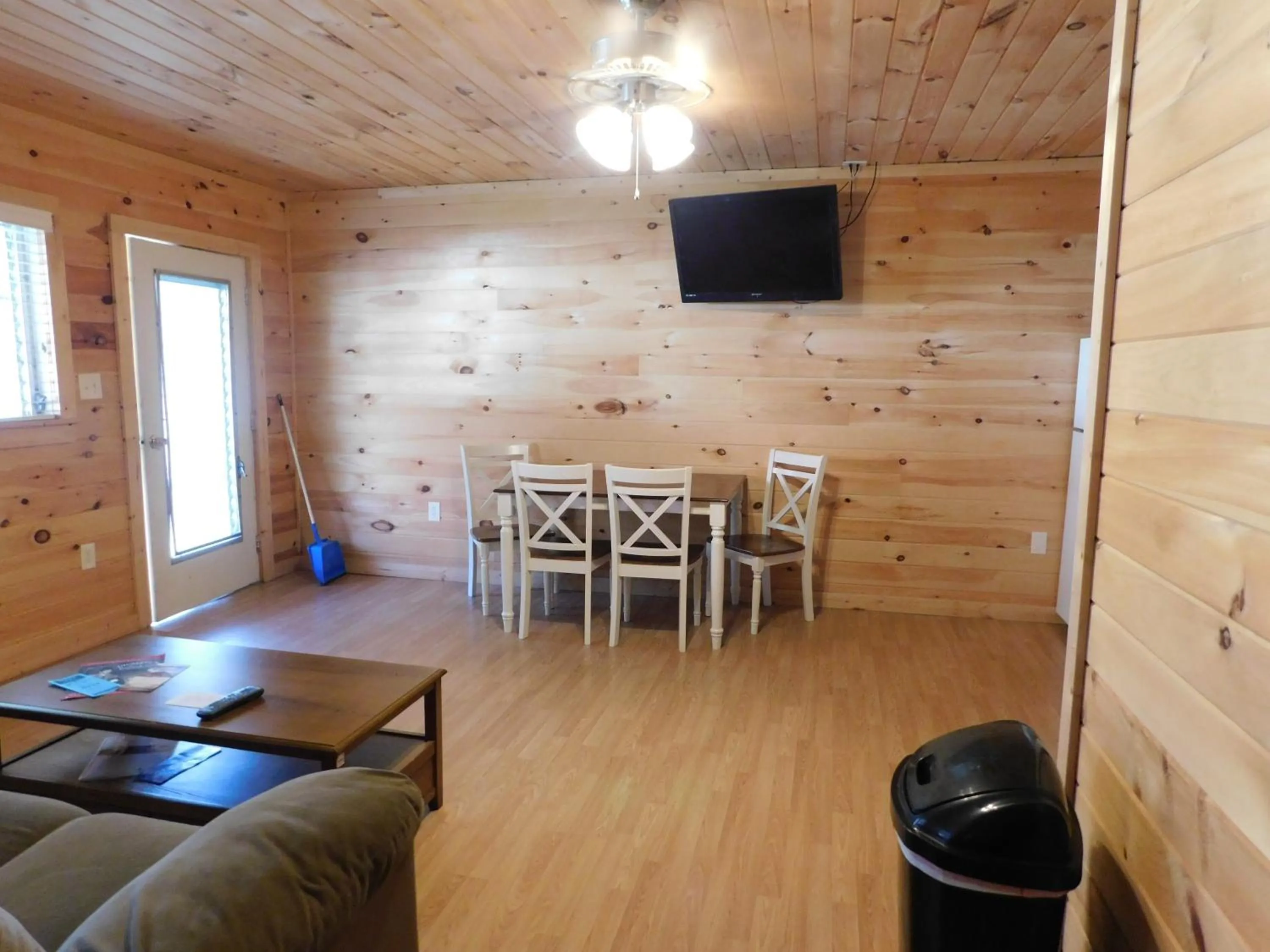 Seating area in Olympian Resort Motel