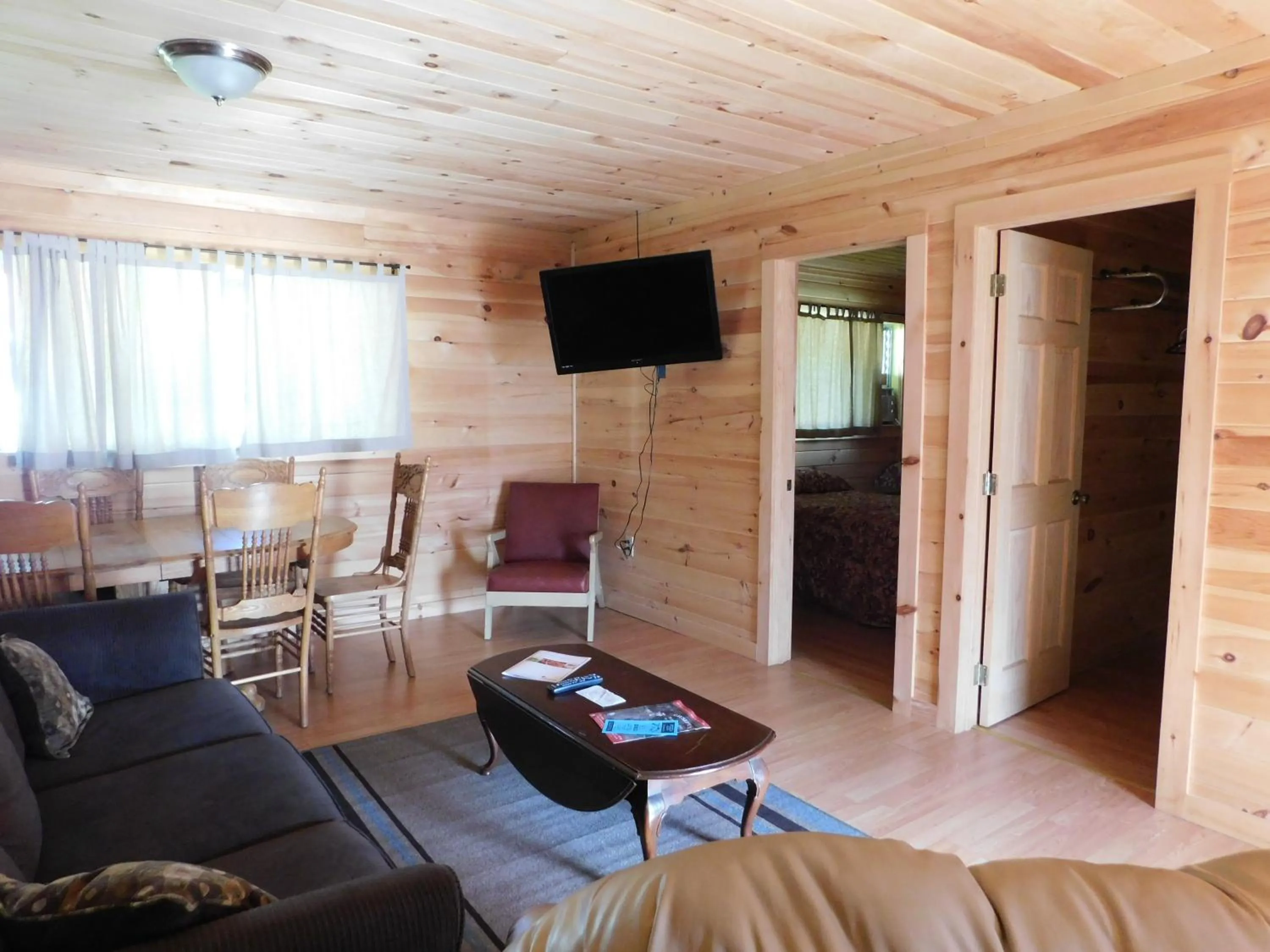 Living room in Olympian Resort Motel