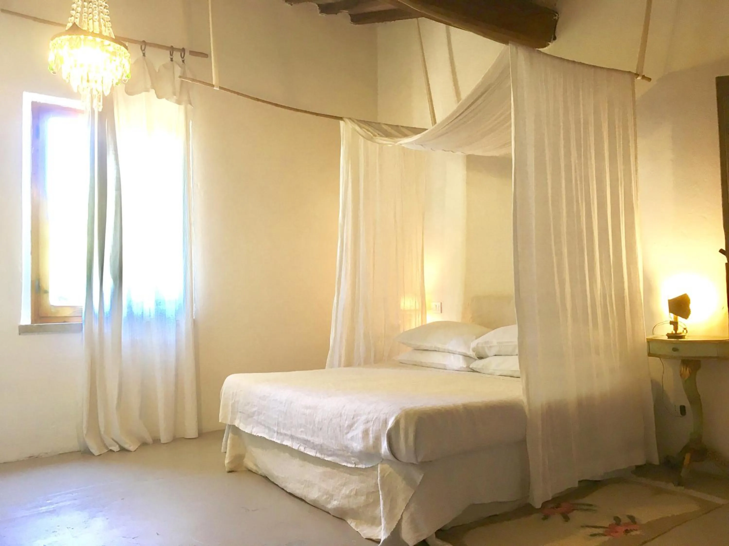 Photo of the whole room, Bed in Capannacce Organic and Horse Farm