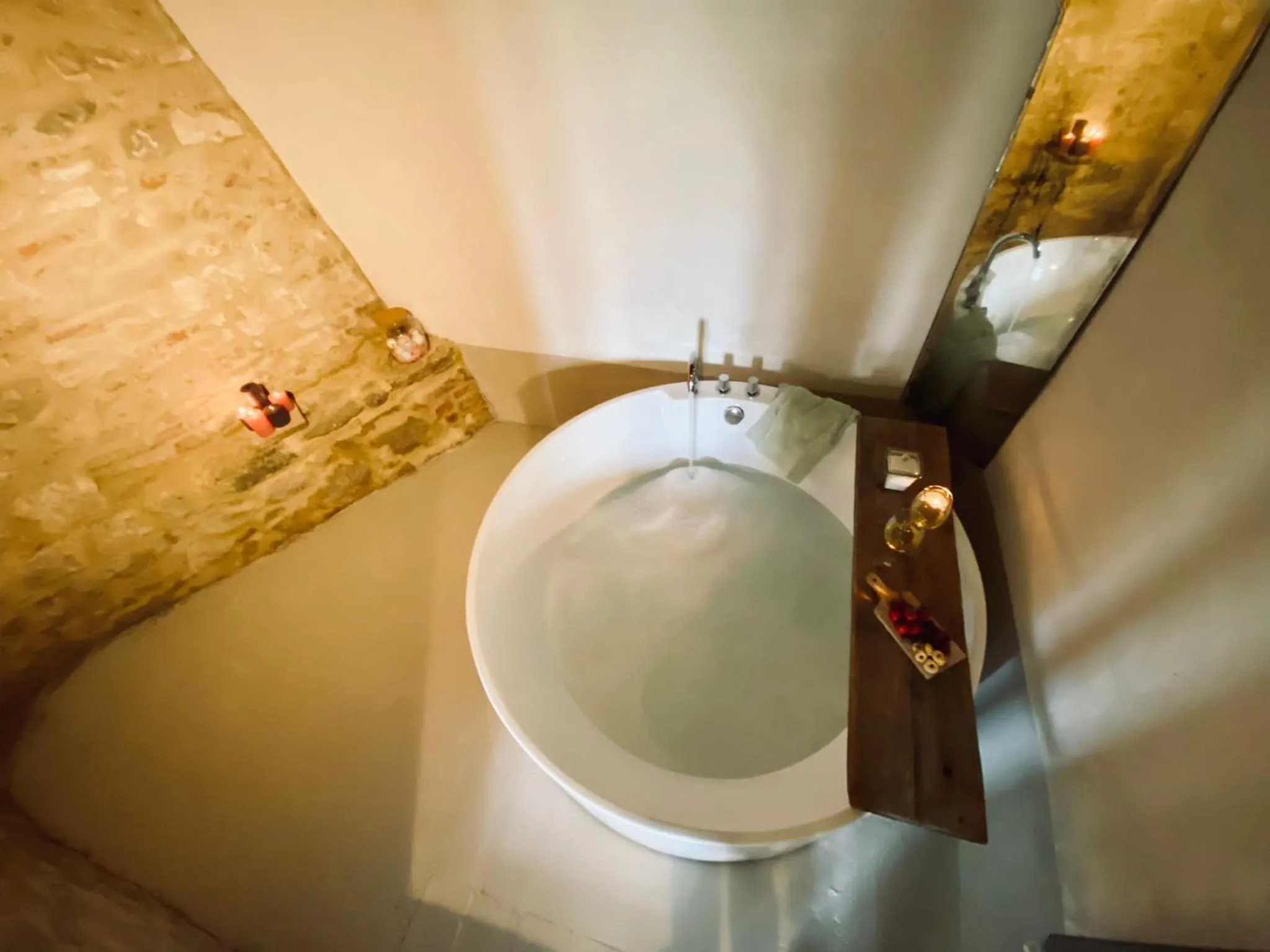 Bath in Capannacce Organic and Horse Farm