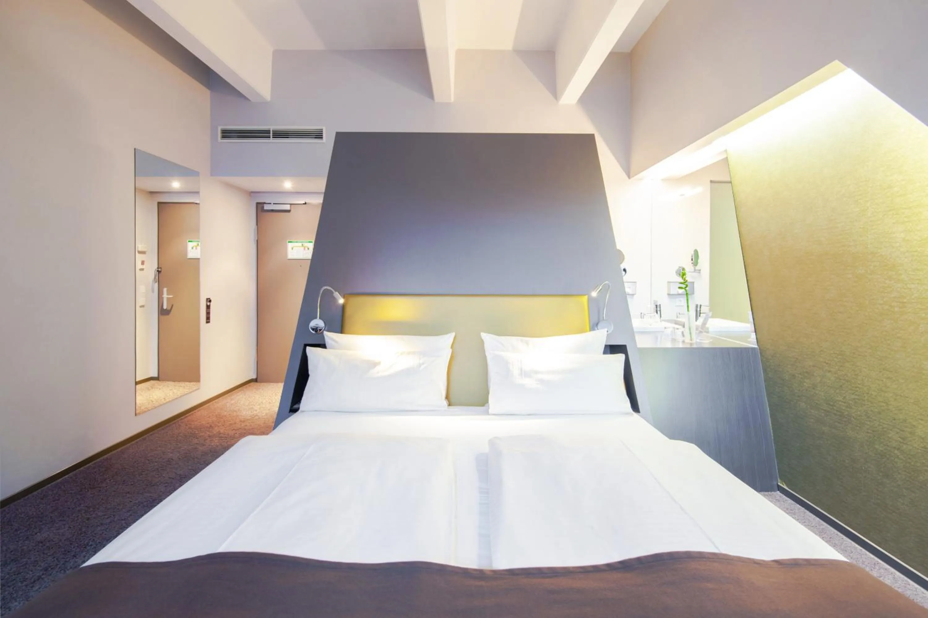 Bed in Aspria Berlin Ku'damm Sport & Spa
