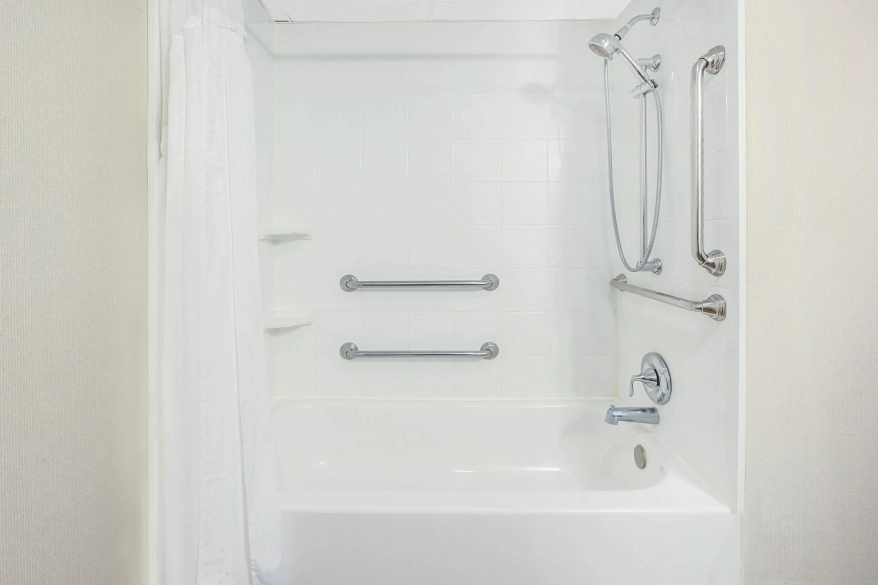 Shower in Days Inn by Wyndham Plattsburgh