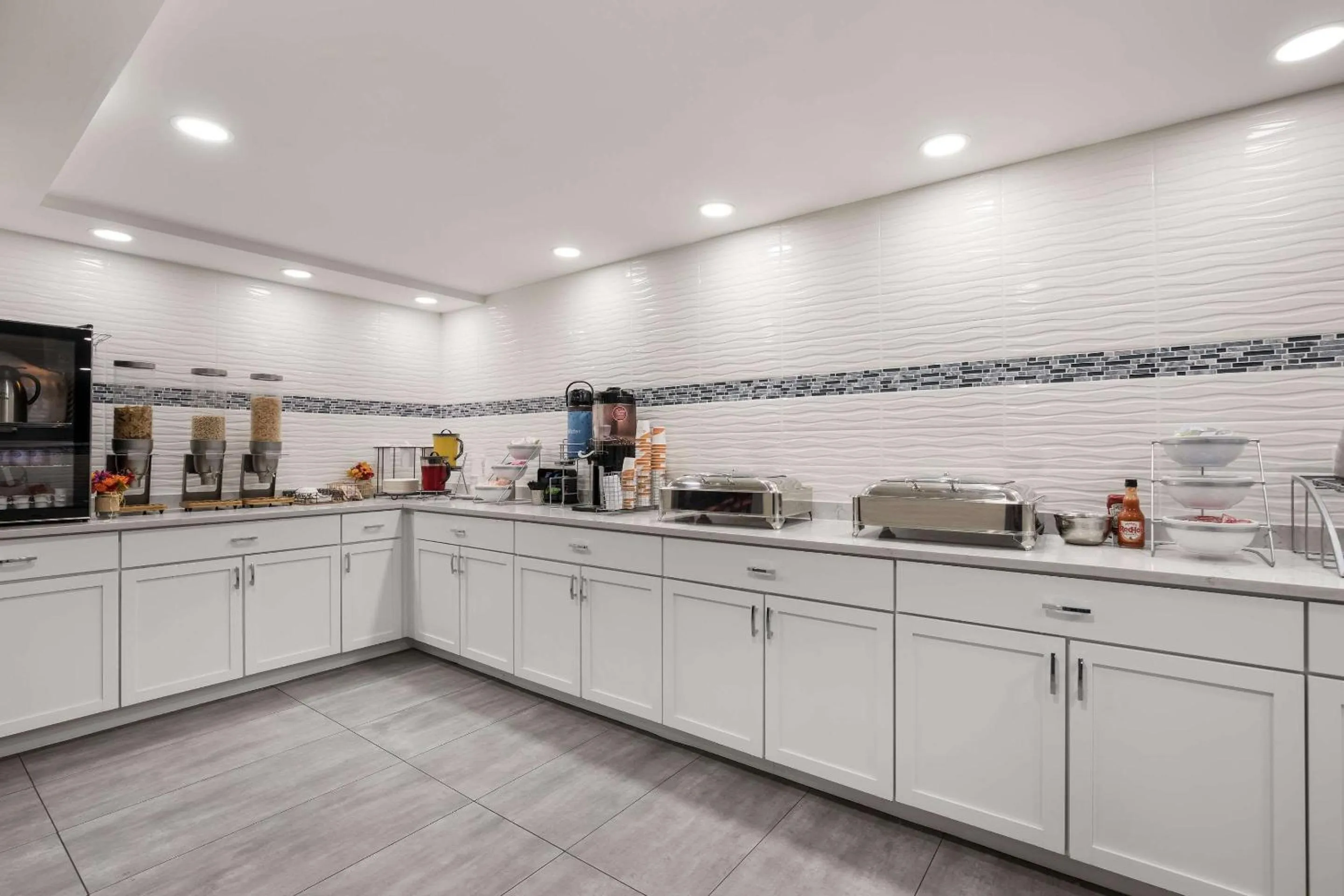 Breakfast in Clarion Hotel & Convention Center Joliet