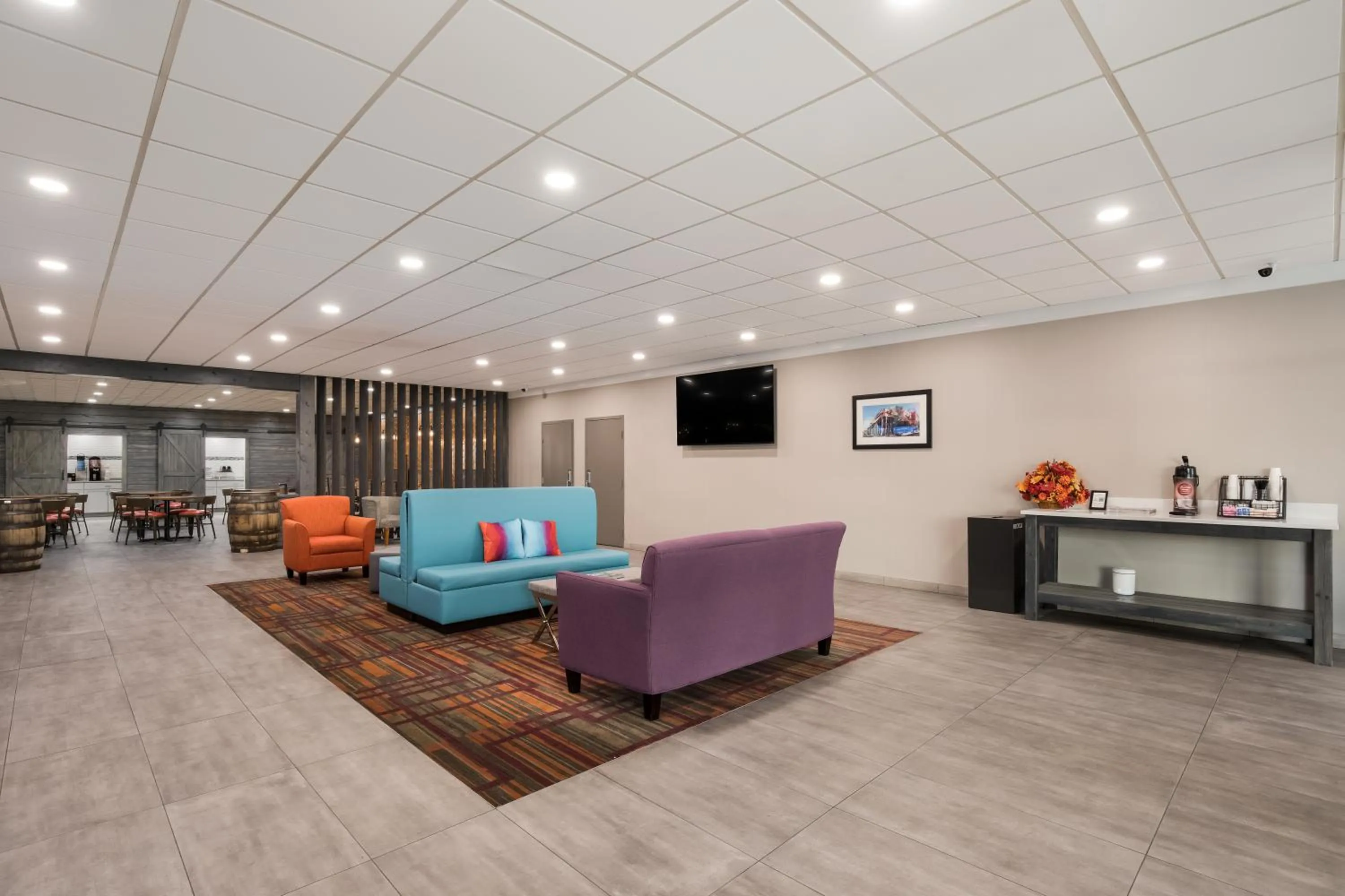 Lobby or reception in Clarion Hotel & Convention Center Joliet