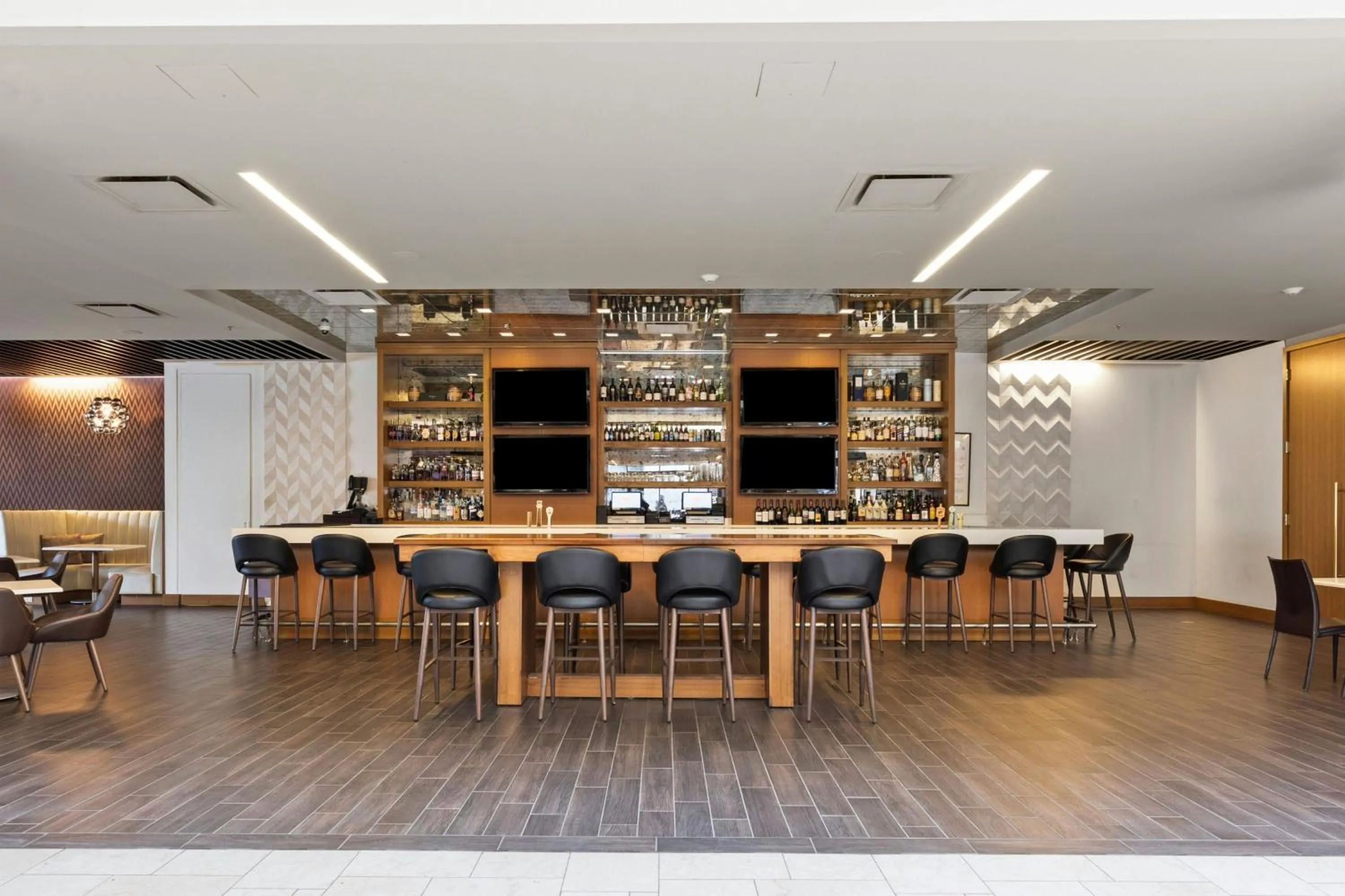 Lounge or bar in Chicago Marriott Naperville