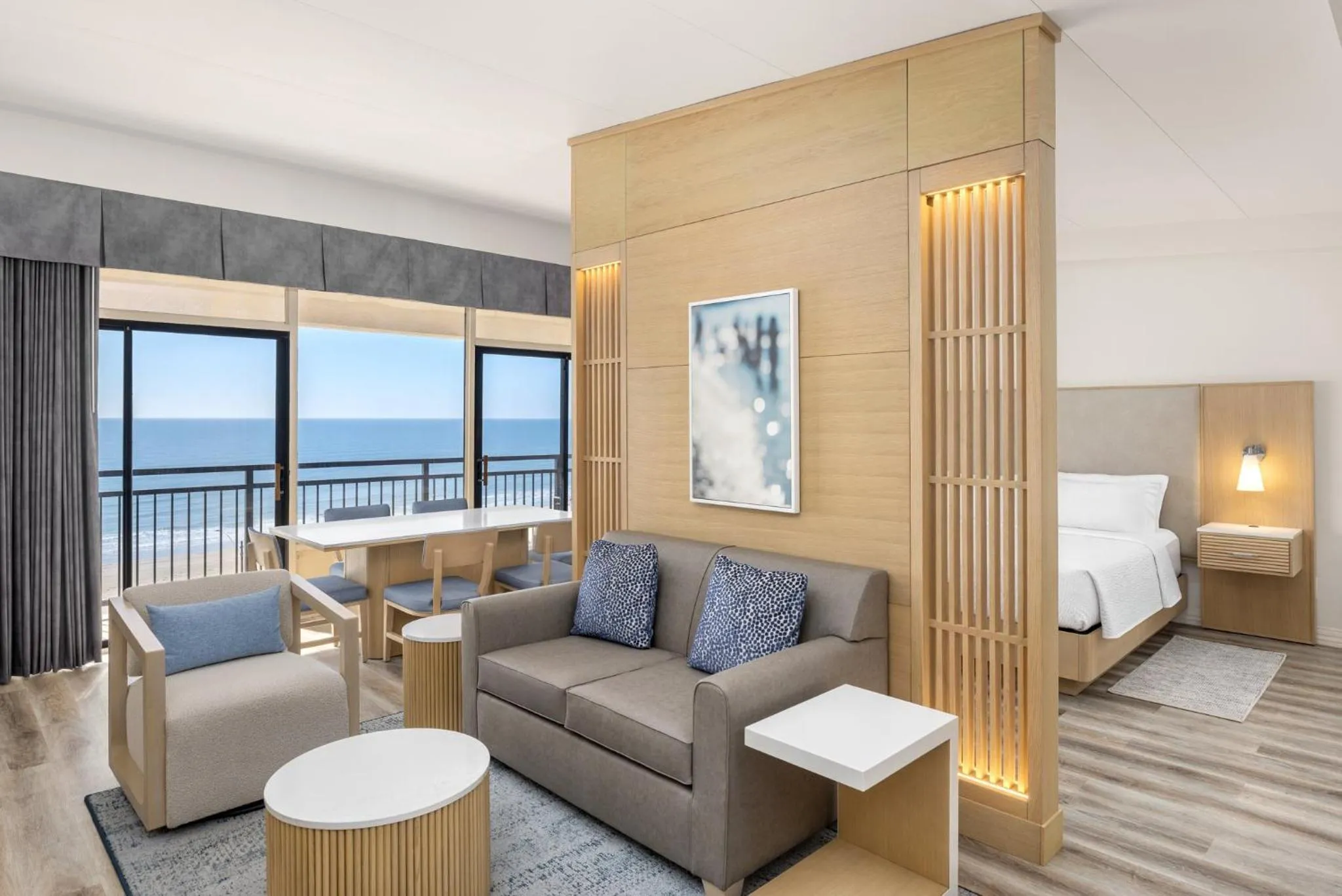 Photo of the whole room, Bed in Holiday Inn Resort Galveston - On The Beach by IHG