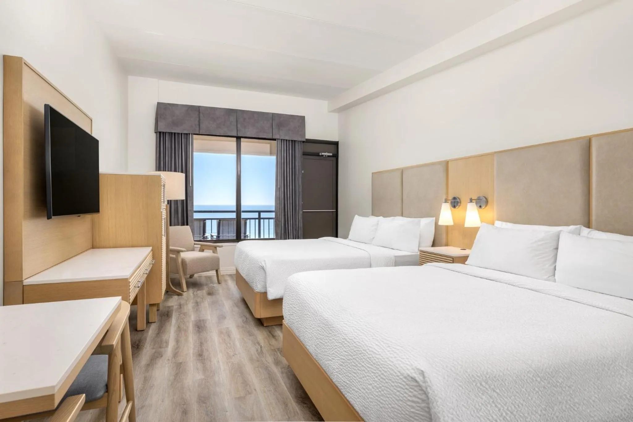 Photo of the whole room, Bed in Holiday Inn Resort Galveston - On The Beach by IHG