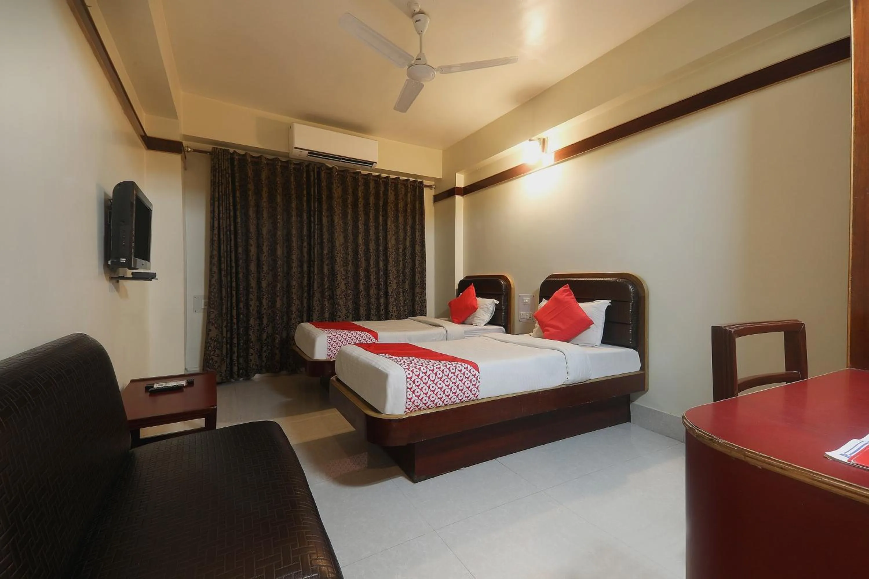 Bedroom in Collection O President