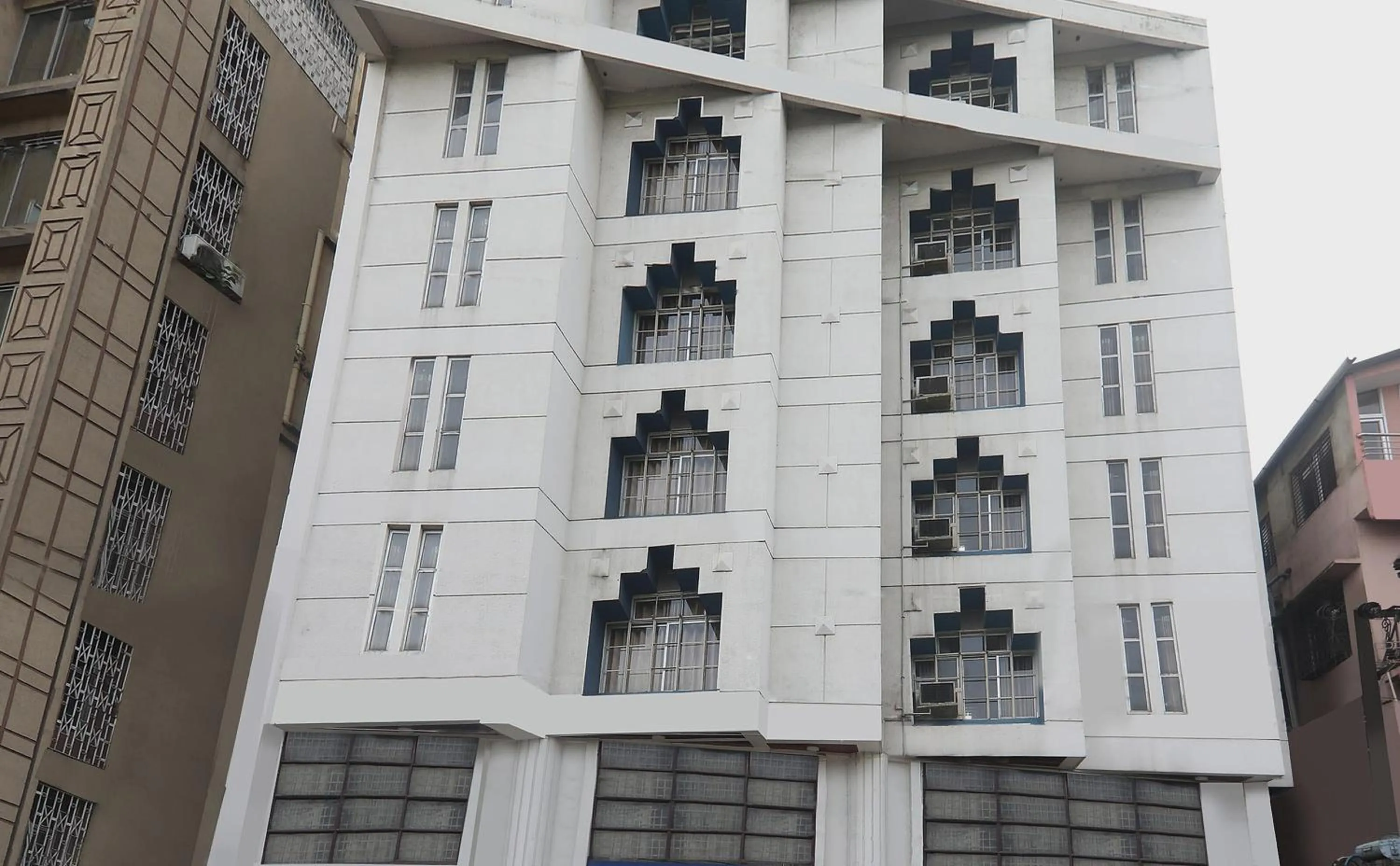 Facade/entrance in Collection O President