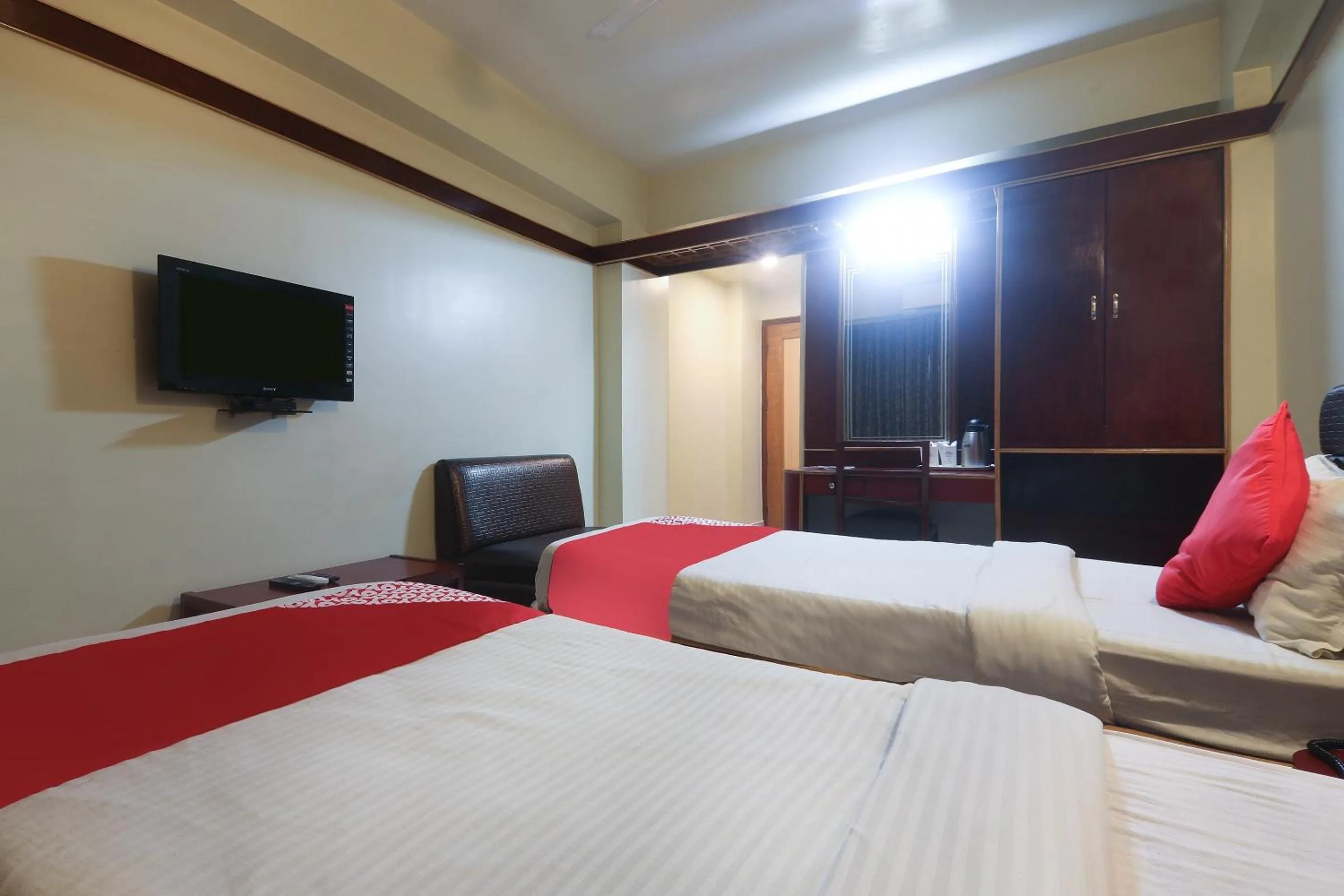 Bedroom in Collection O President